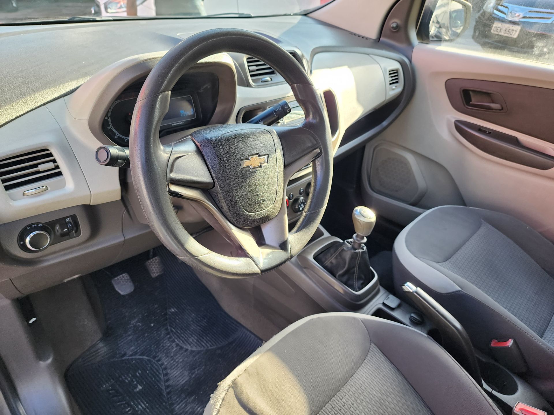 CHEVROLET spin 1.8l mt lt