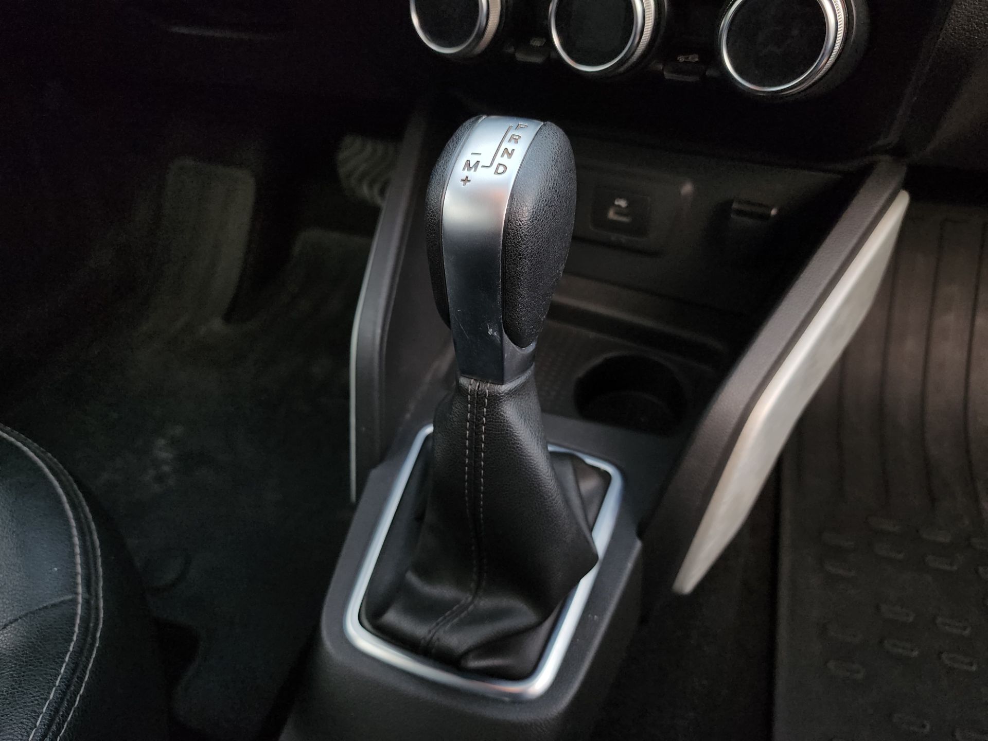 RENAULT duster ico16 cvt