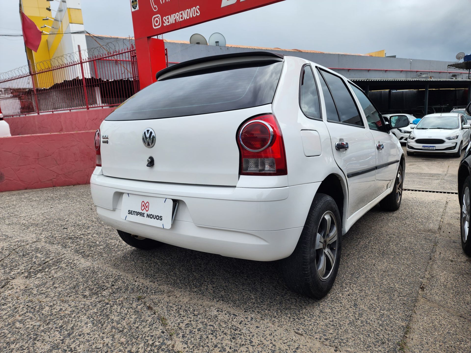 VOLKSWAGEN gol 1.0 giv