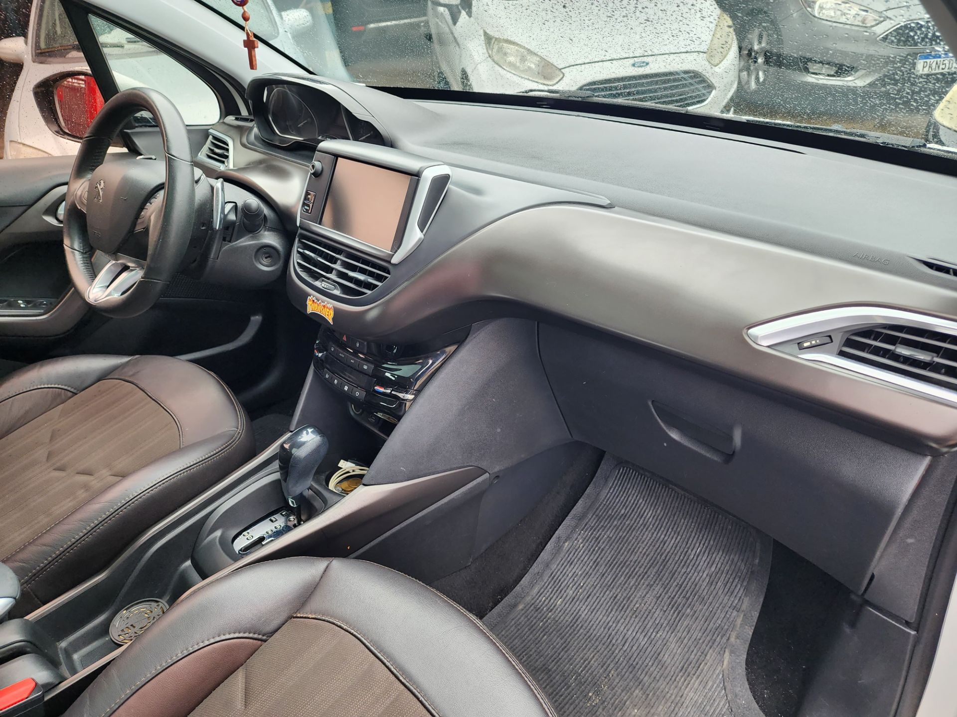 PEUGEOT 2008 griffe at