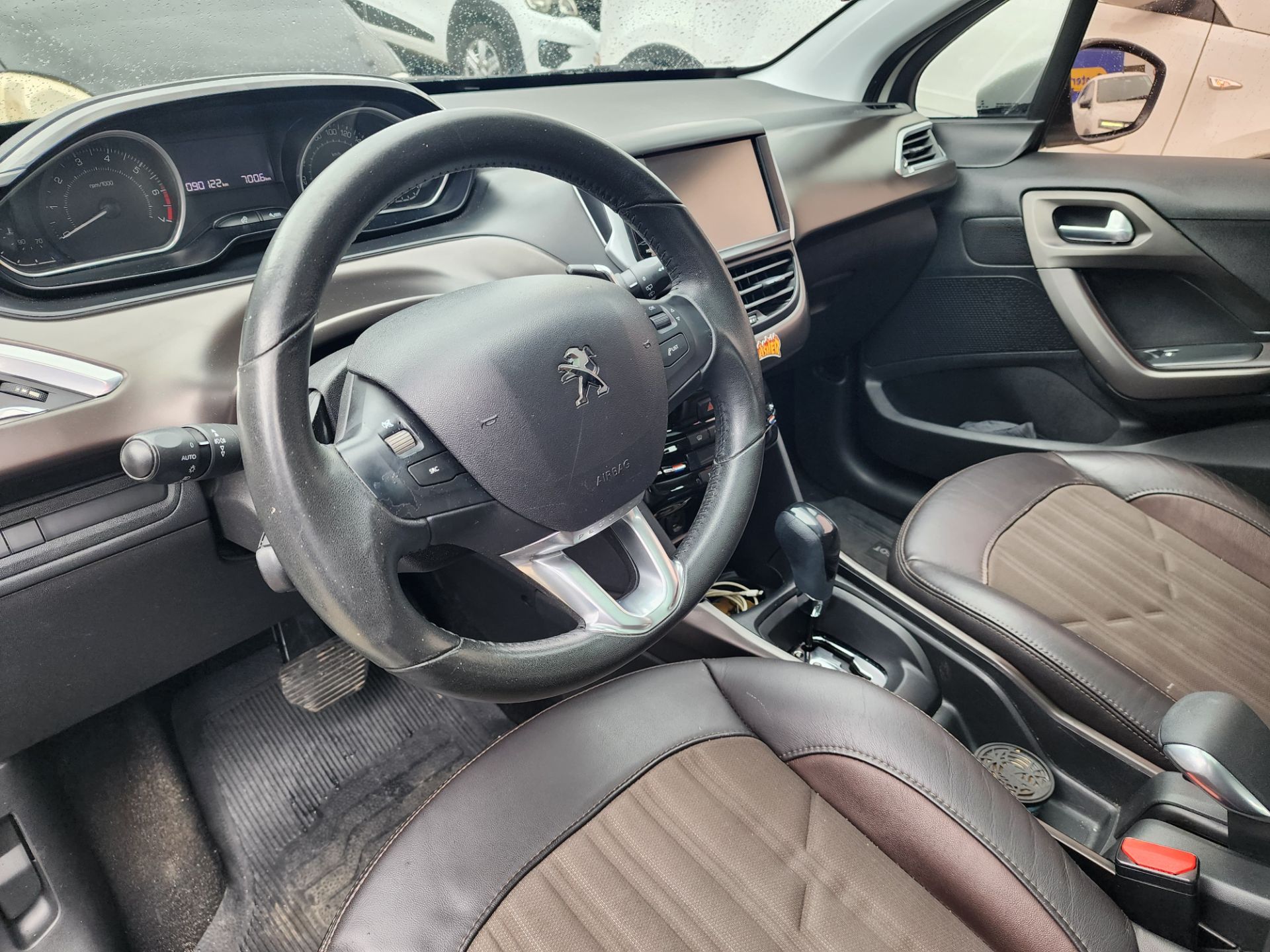 PEUGEOT 2008 griffe at