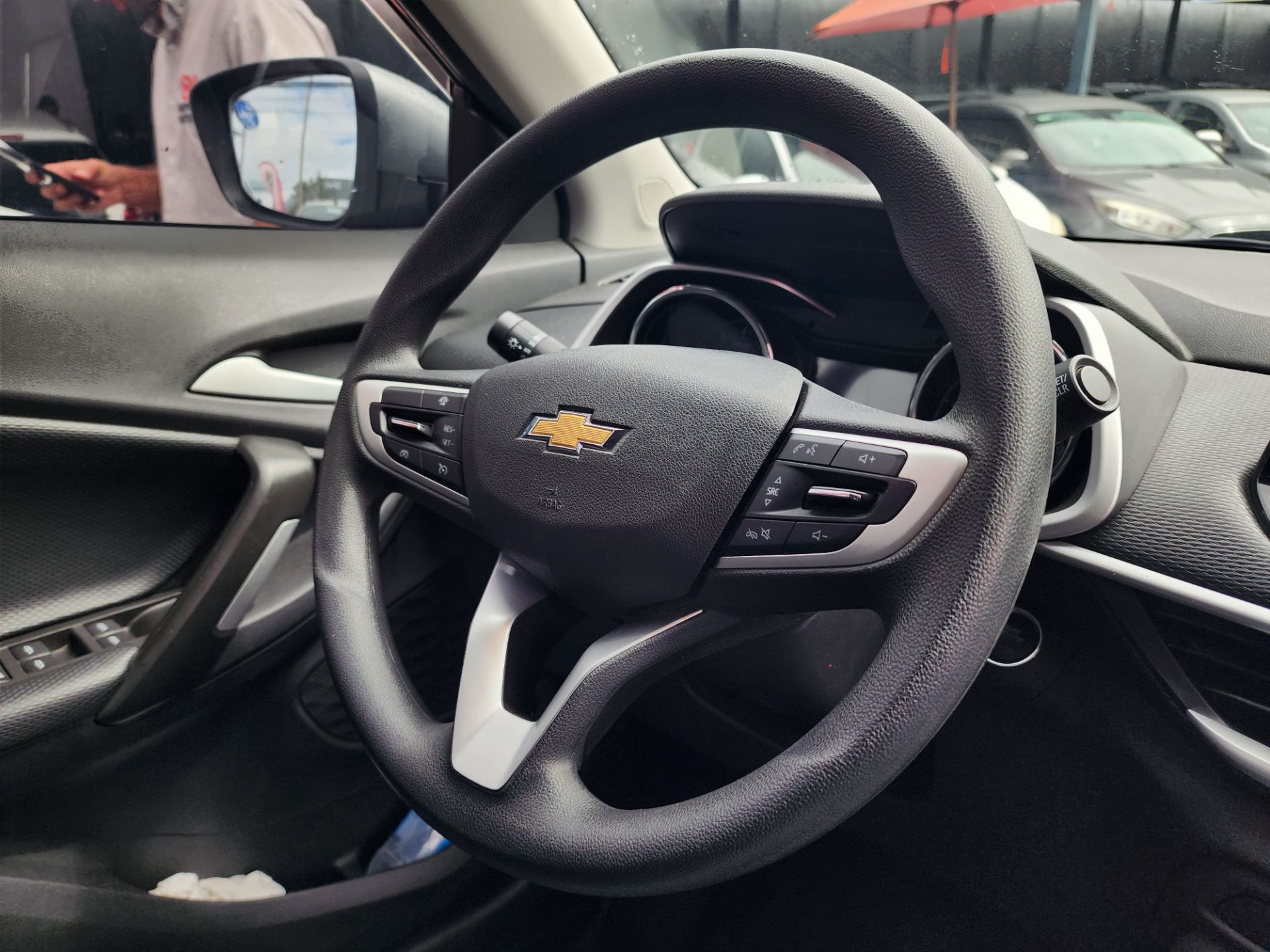 CHEVROLET tracker t a lt