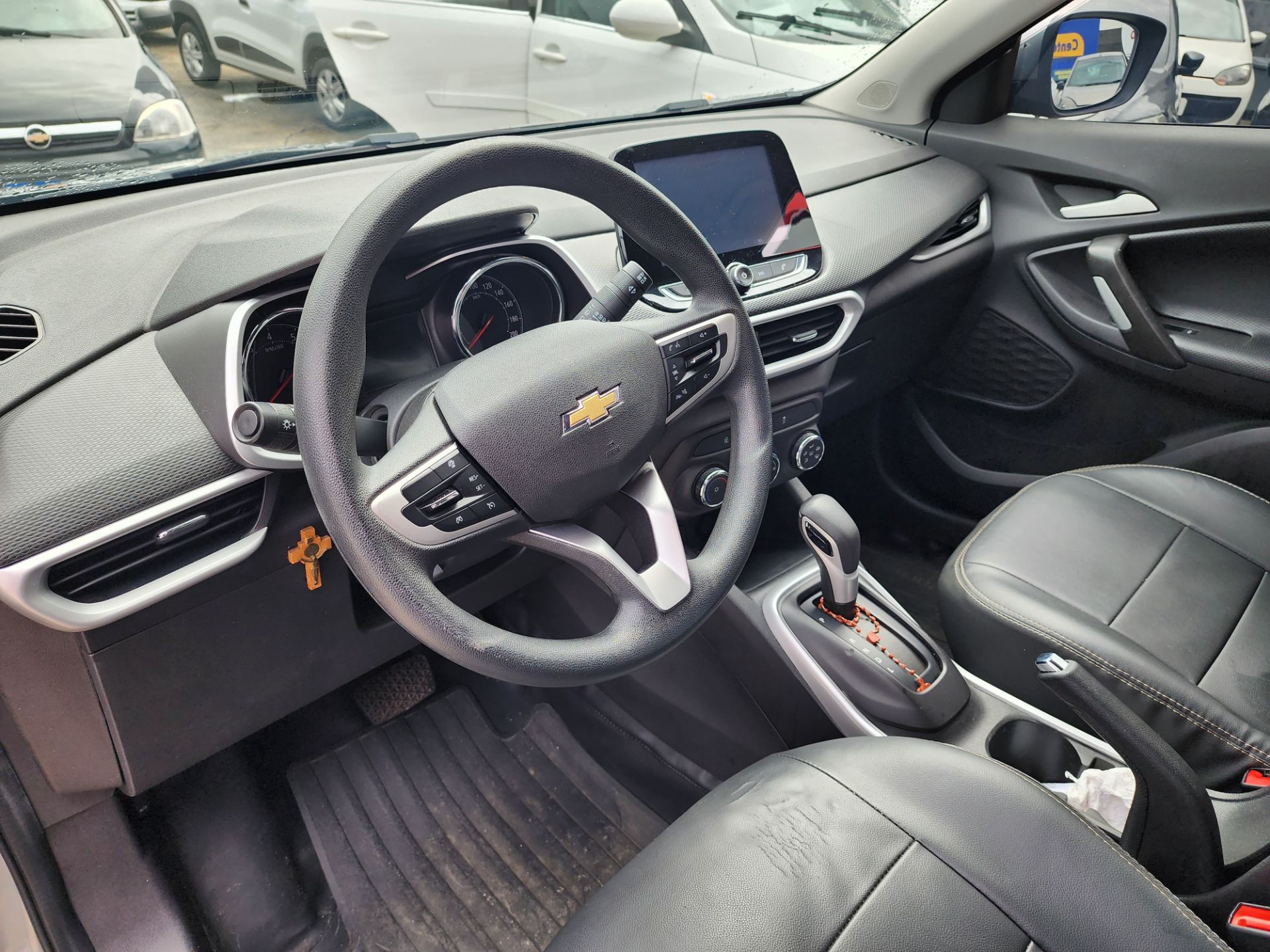 CHEVROLET tracker t a lt