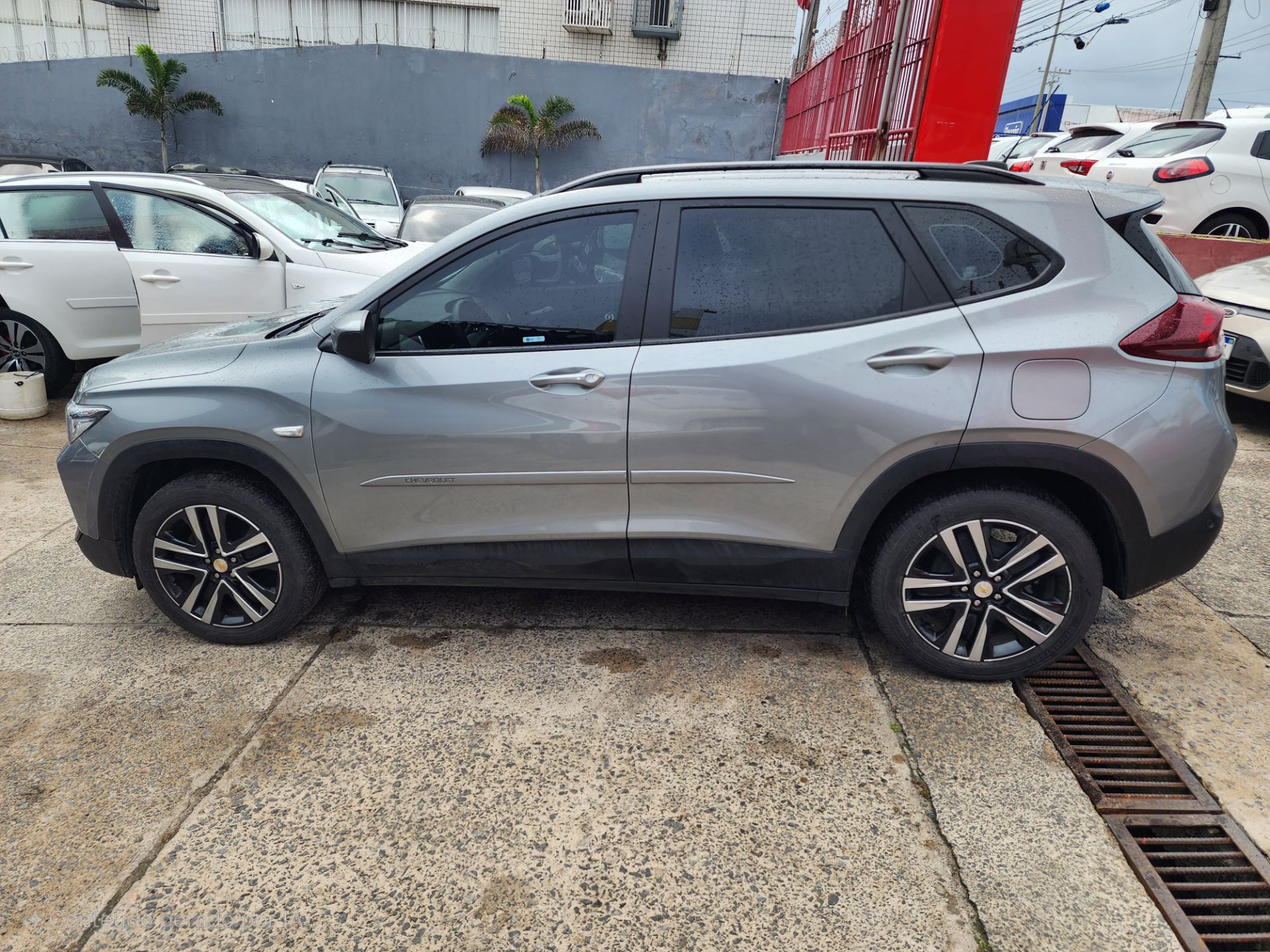 CHEVROLET tracker t a lt