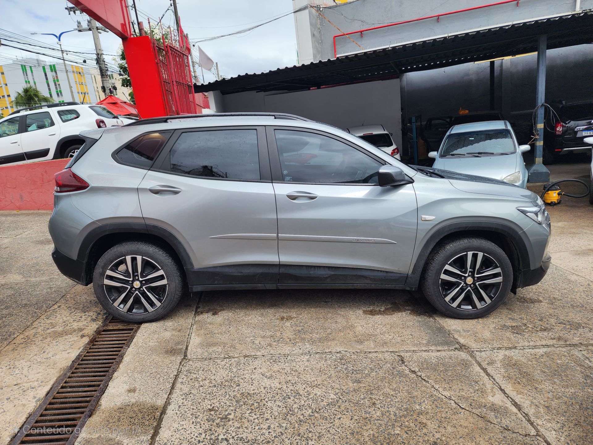 CHEVROLET tracker t a lt