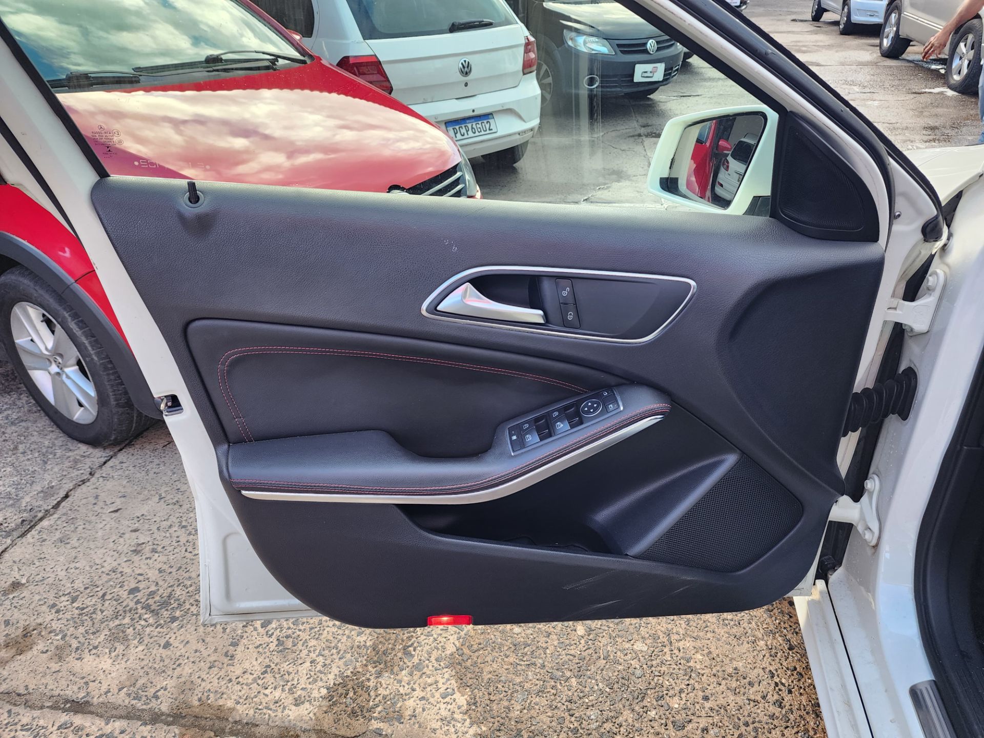 MERCEDES-BENZ a200turbo