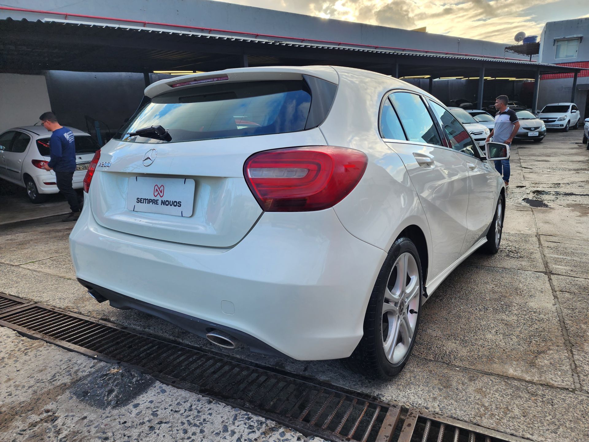 MERCEDES-BENZ a200turbo