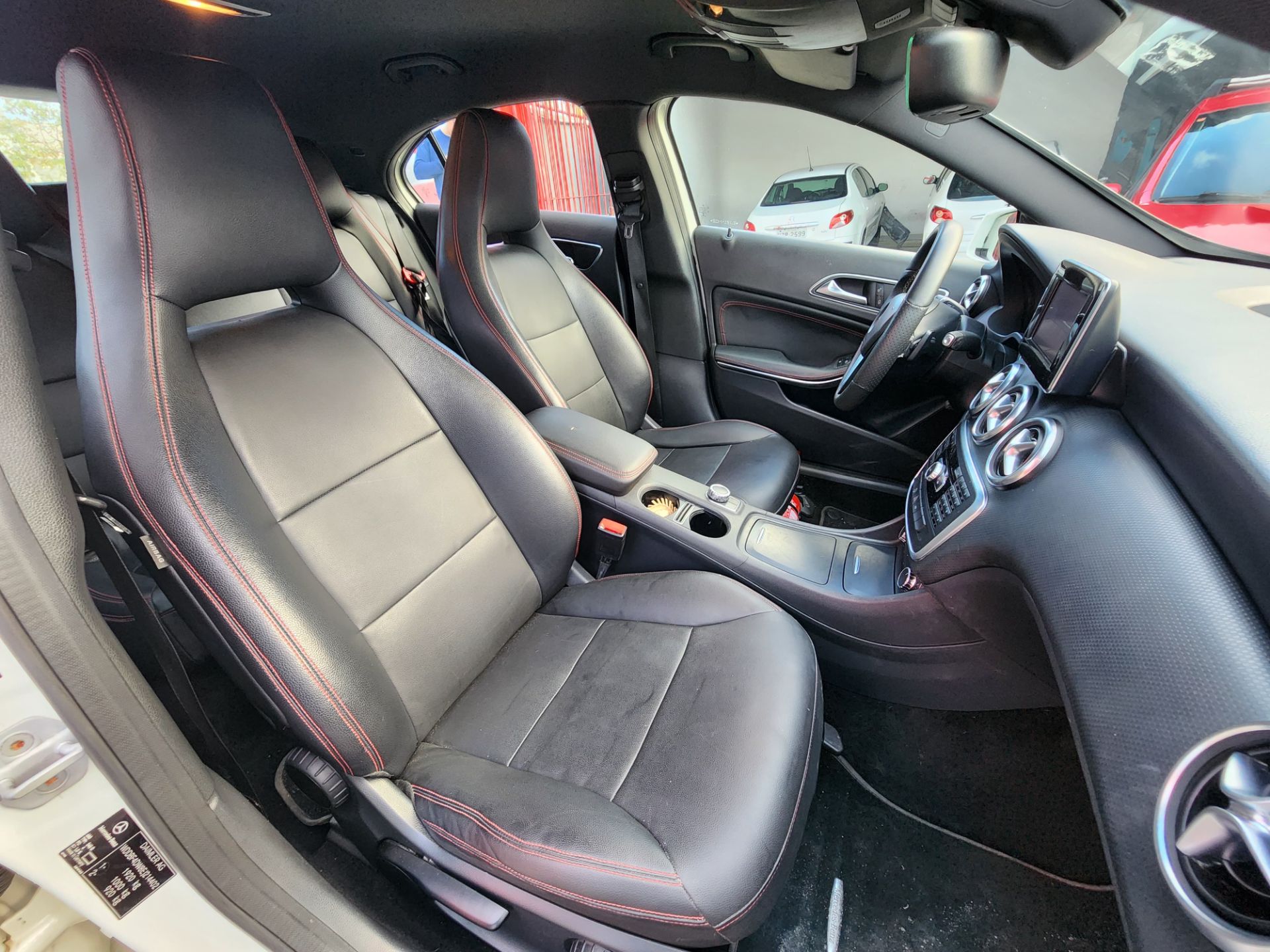 MERCEDES-BENZ a200turbo