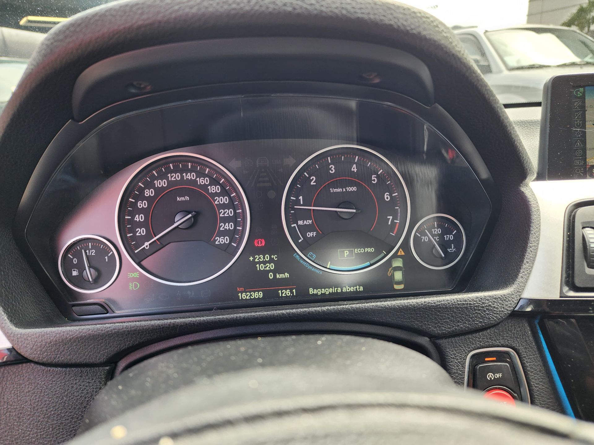 BMW 320i 3b11