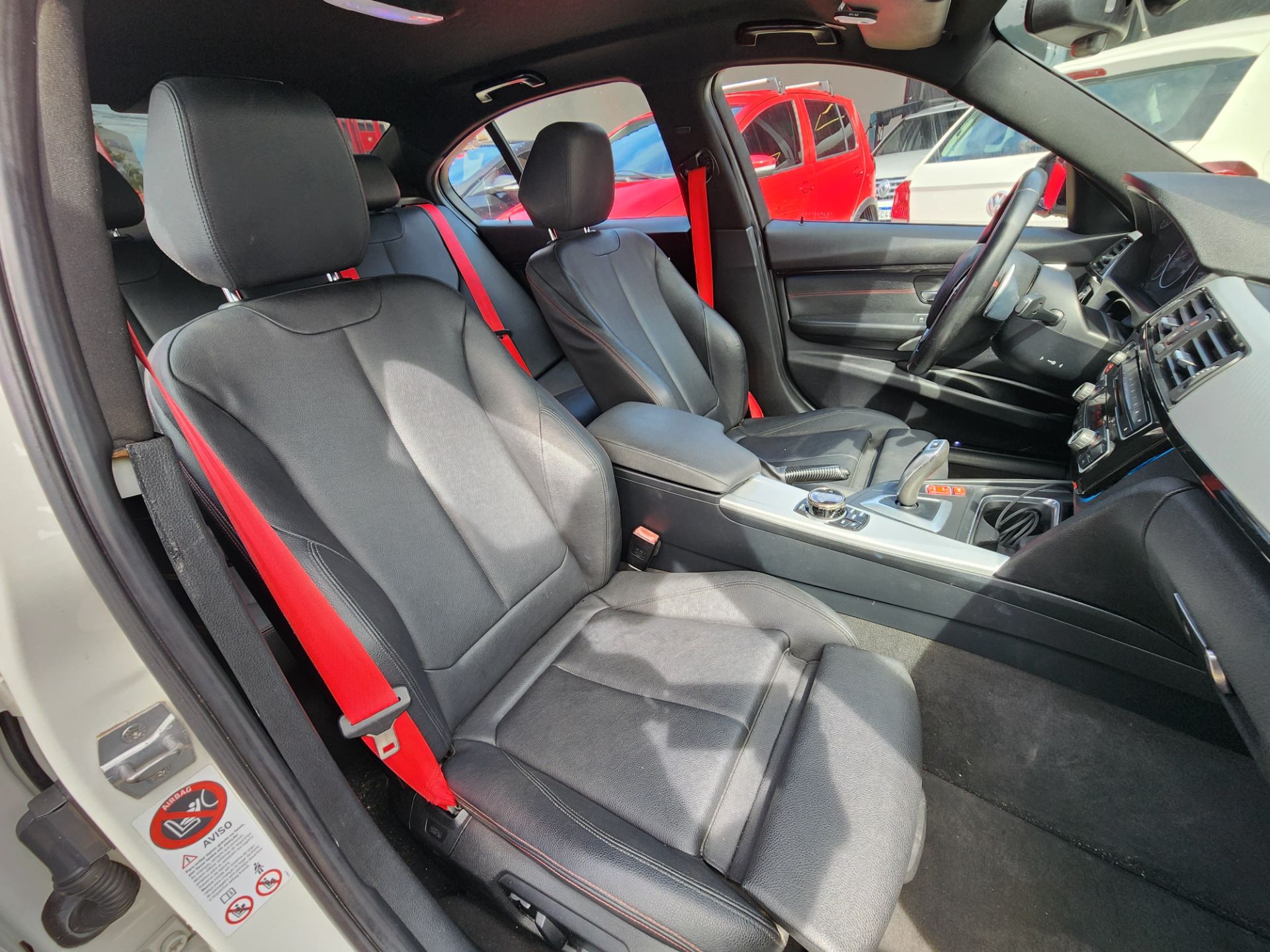 BMW 320i 3b11