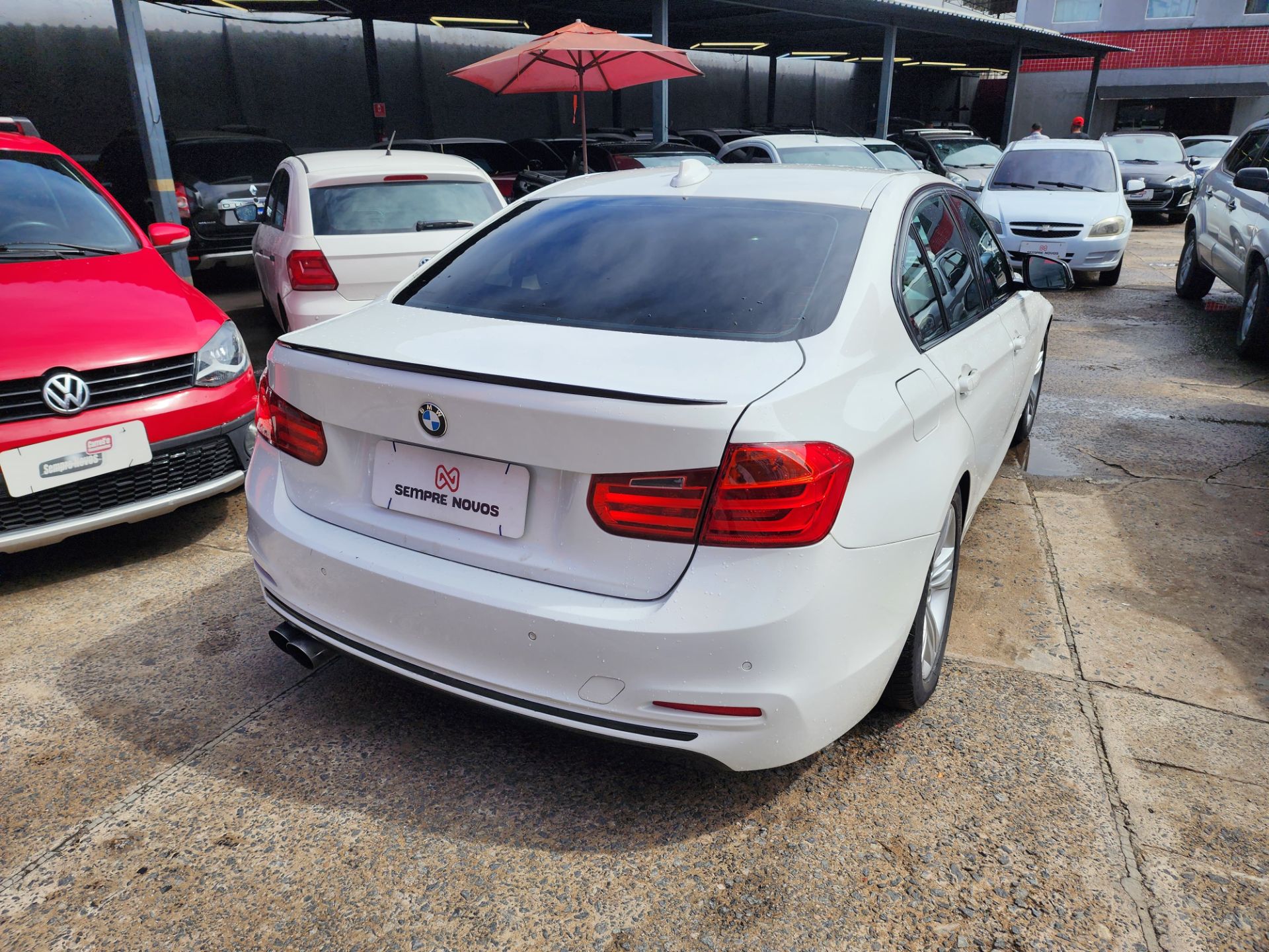 BMW 320i 3b11