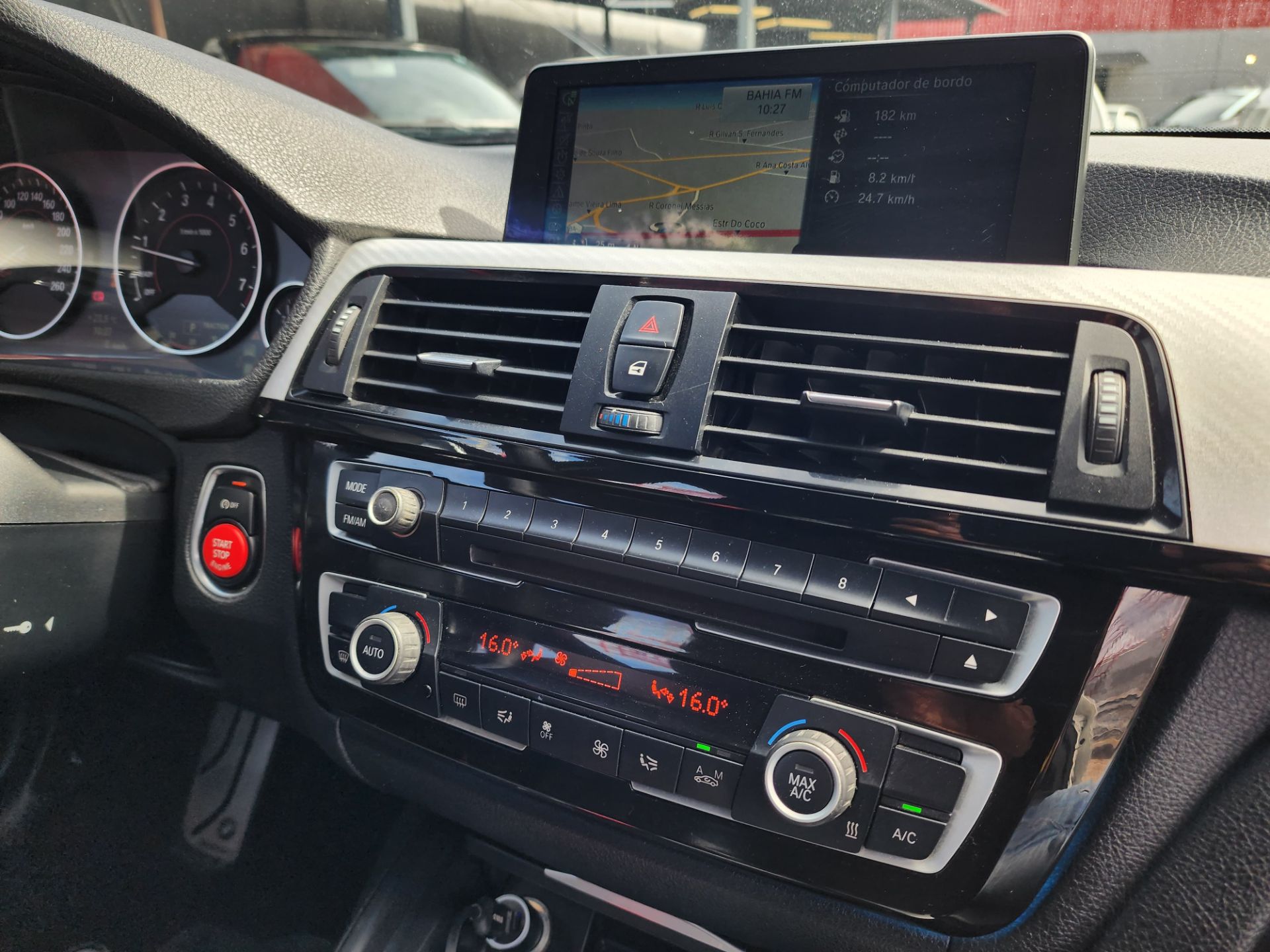 BMW 320i 3b11