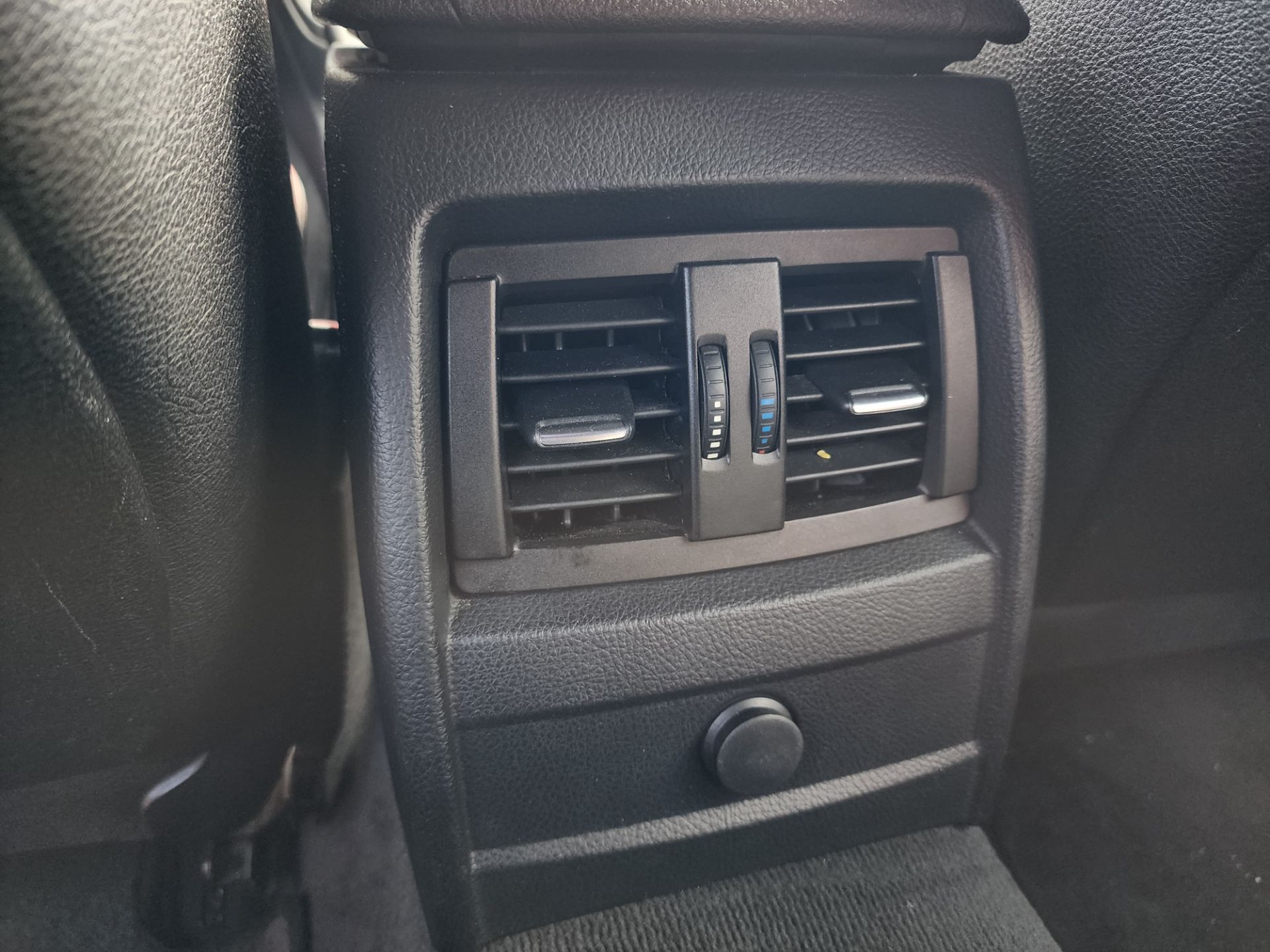 BMW 320i 3b11
