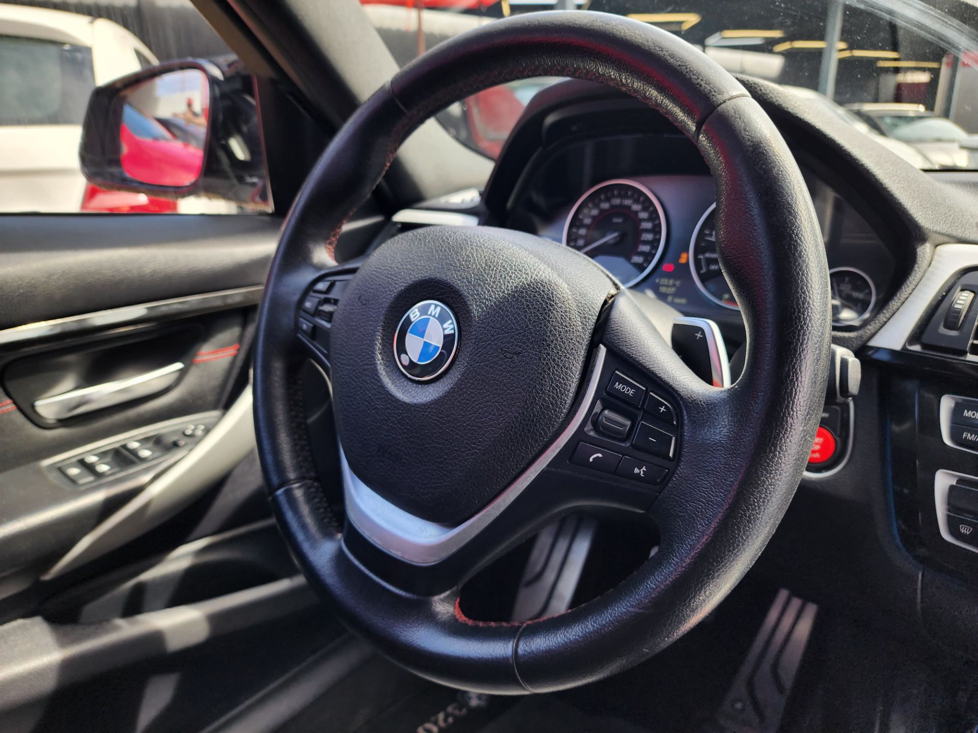 BMW 320i 3b11