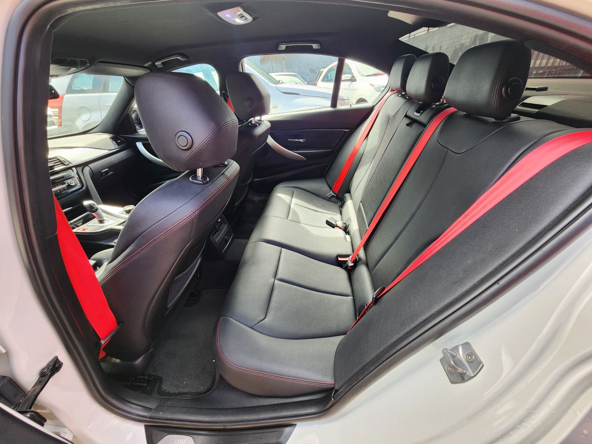 BMW 320i 3b11
