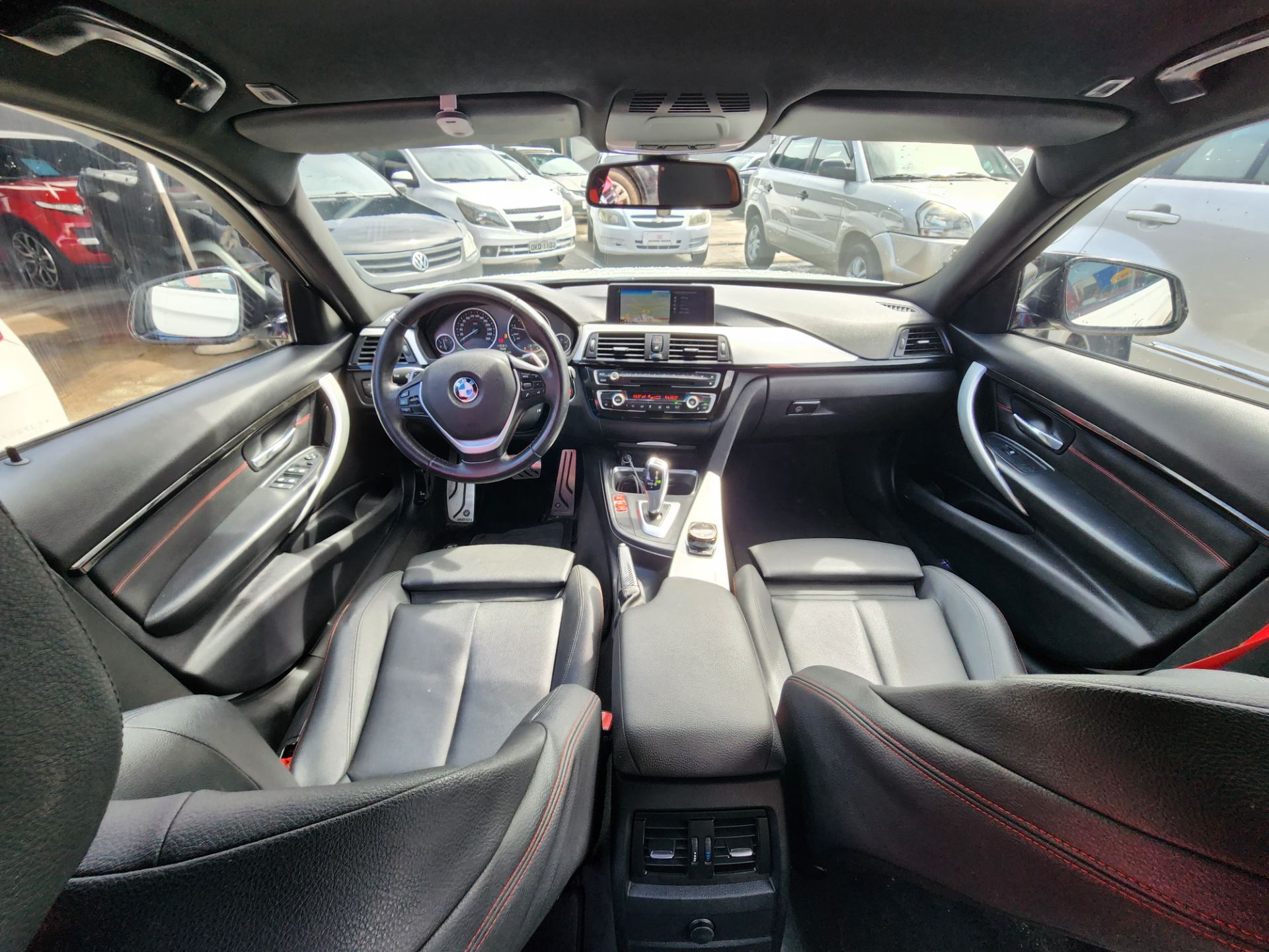 BMW 320i 3b11
