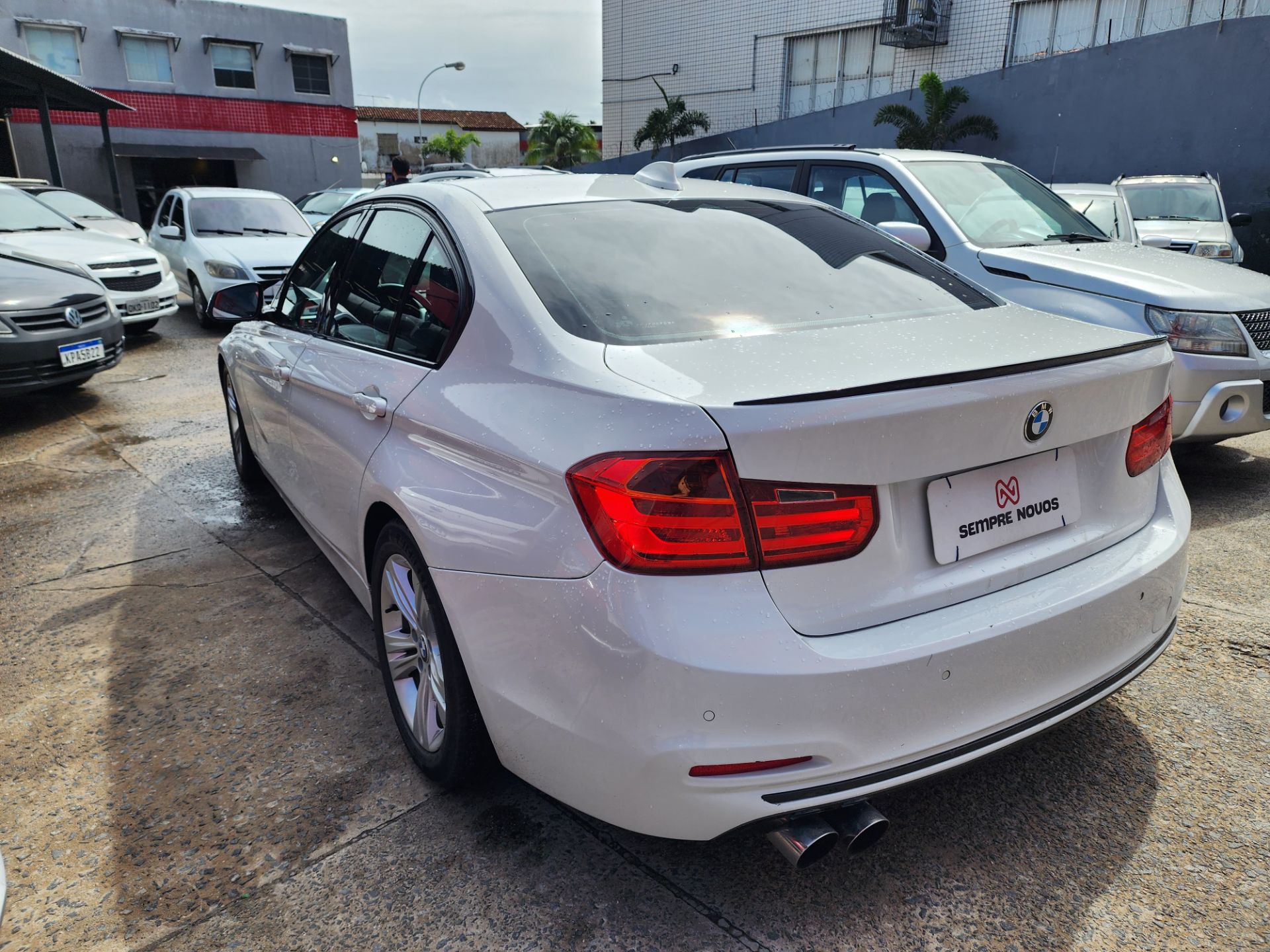 BMW 320i 3b11
