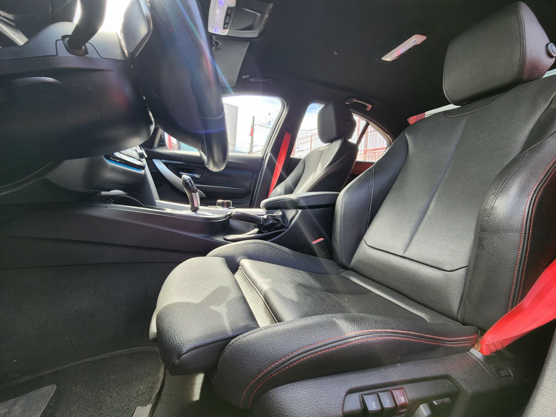 BMW 320i 3b11
