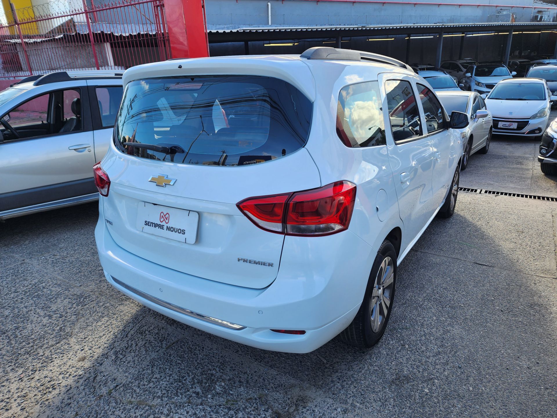 CHEVROLET spin 18l at premier