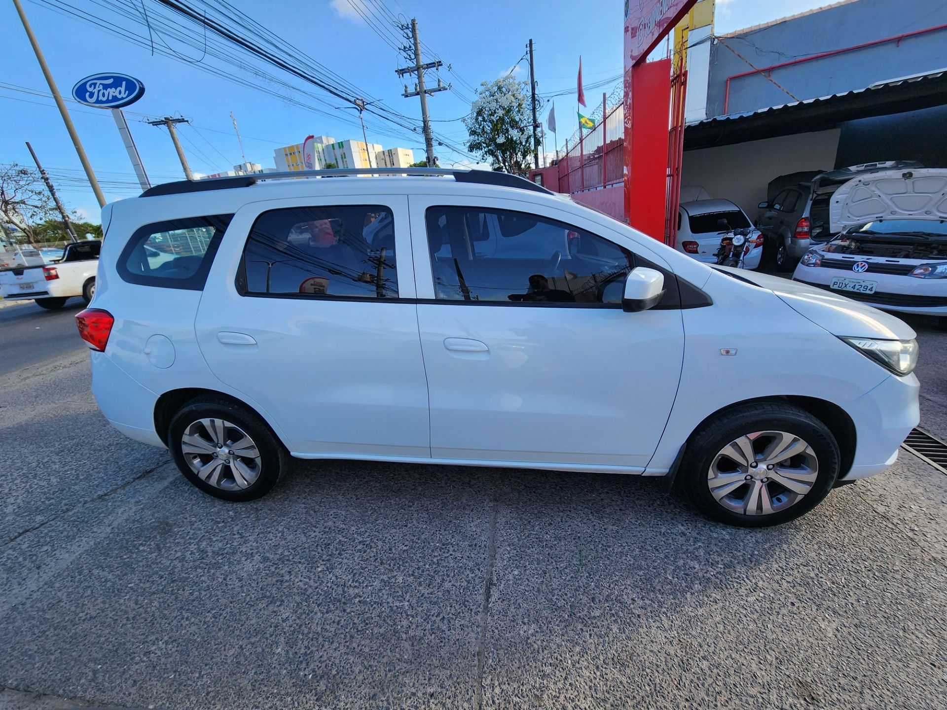 CHEVROLET spin 18l at premier