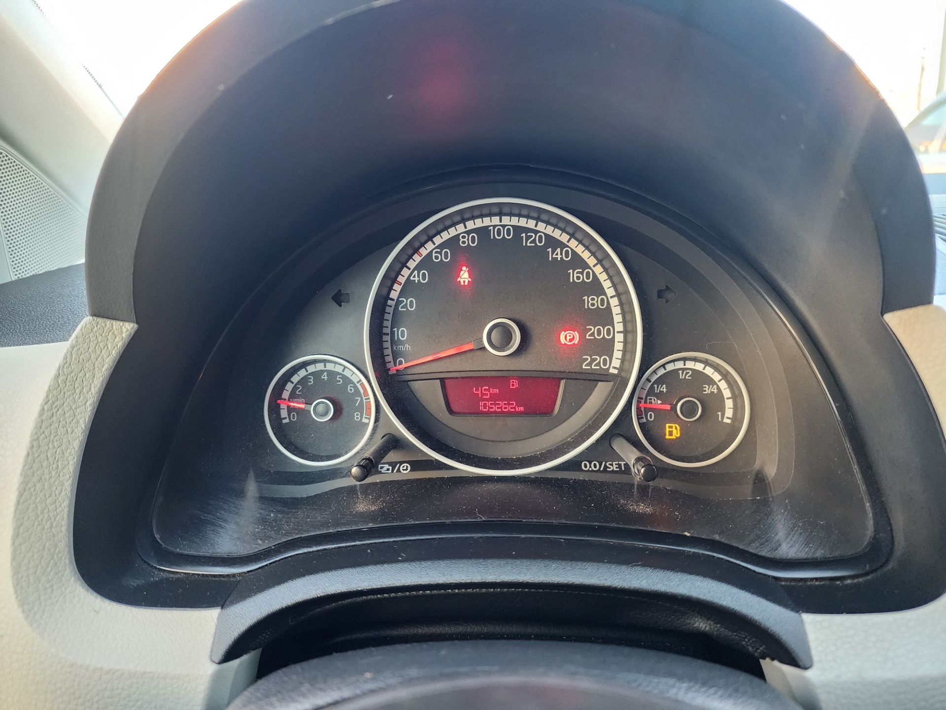 VOLKSWAGEN up move mdv tsi