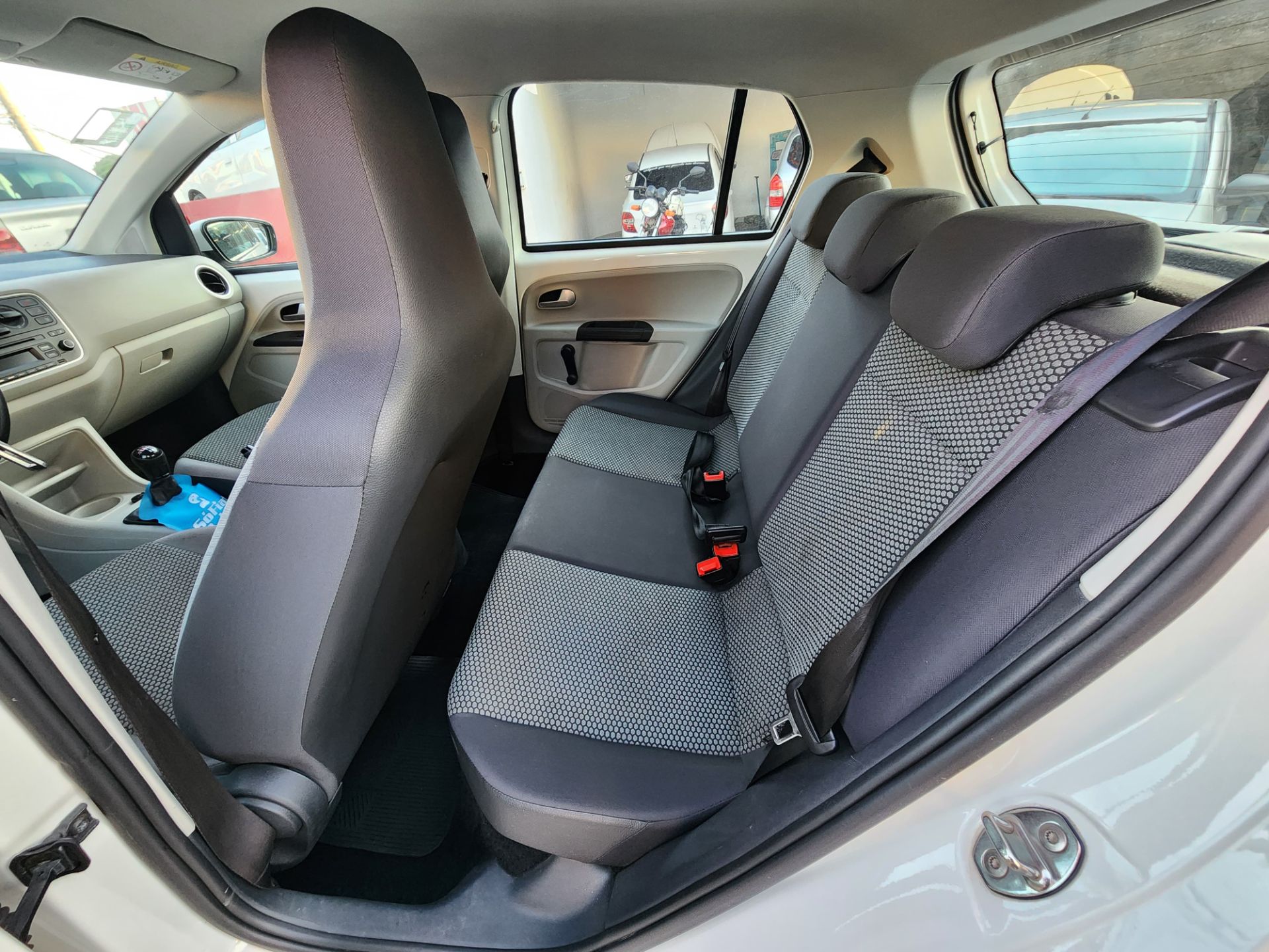 VOLKSWAGEN up move mdv tsi