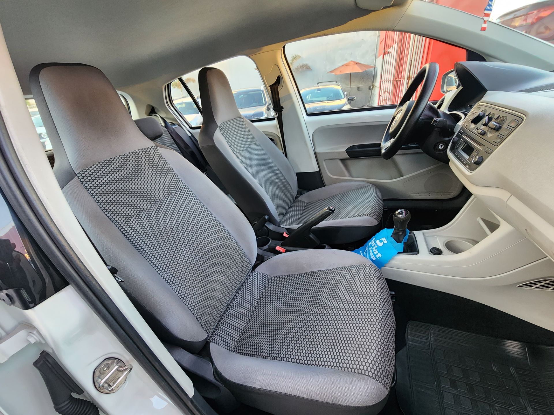 VOLKSWAGEN up move mdv tsi