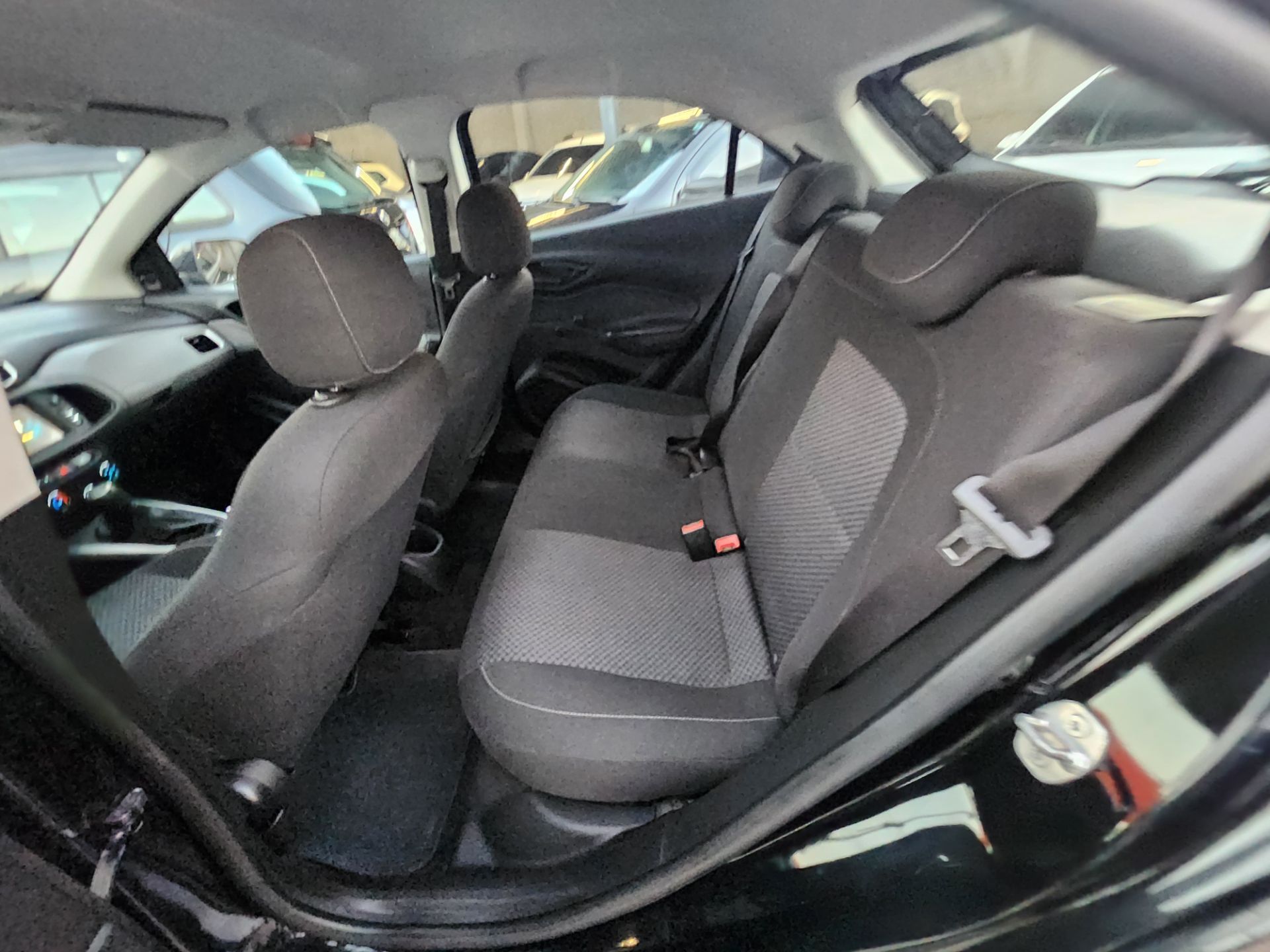 CHEVROLET onix lt 1.0 mecanico 4p