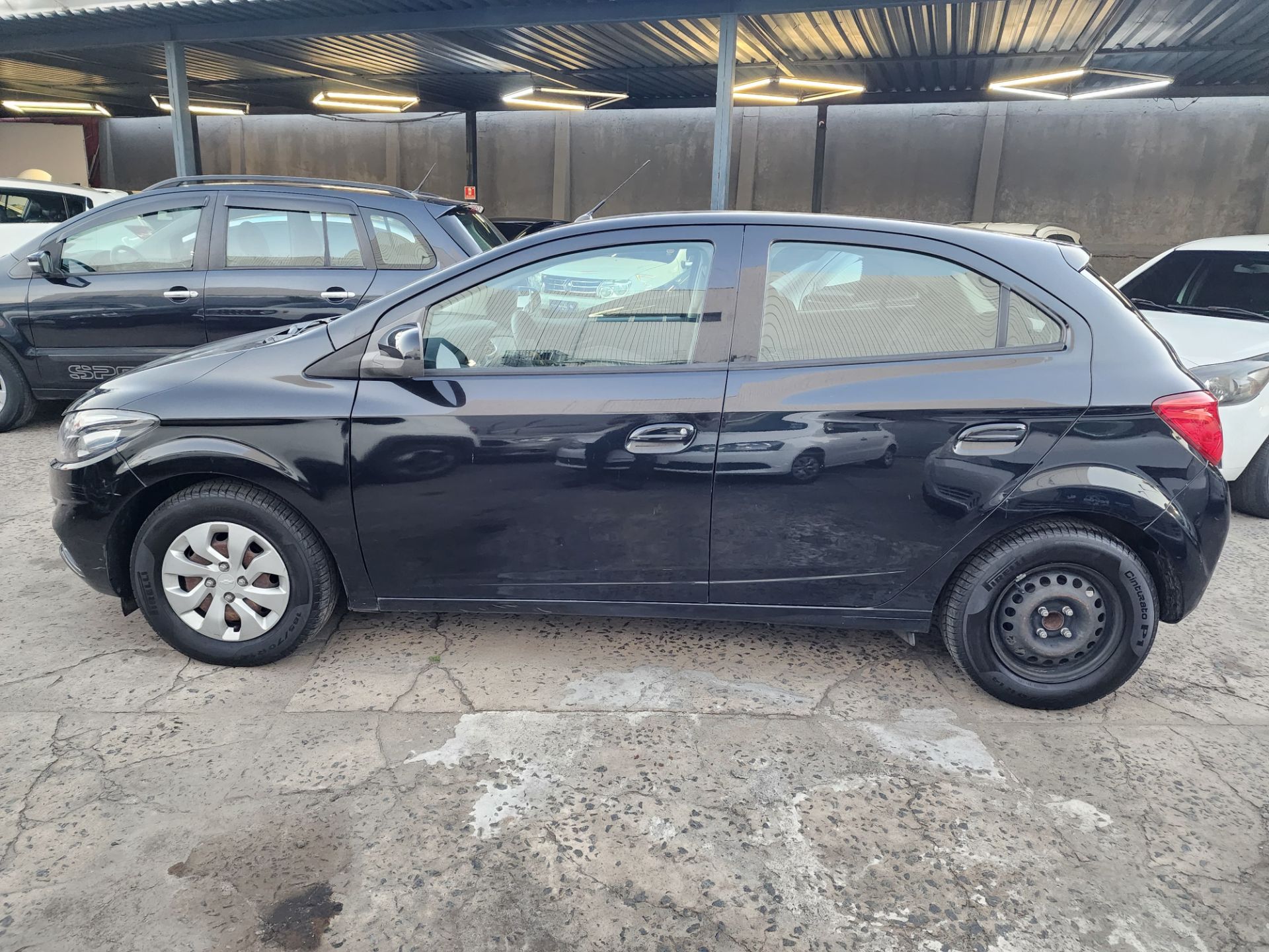 CHEVROLET onix lt 1.0 mecanico 4p