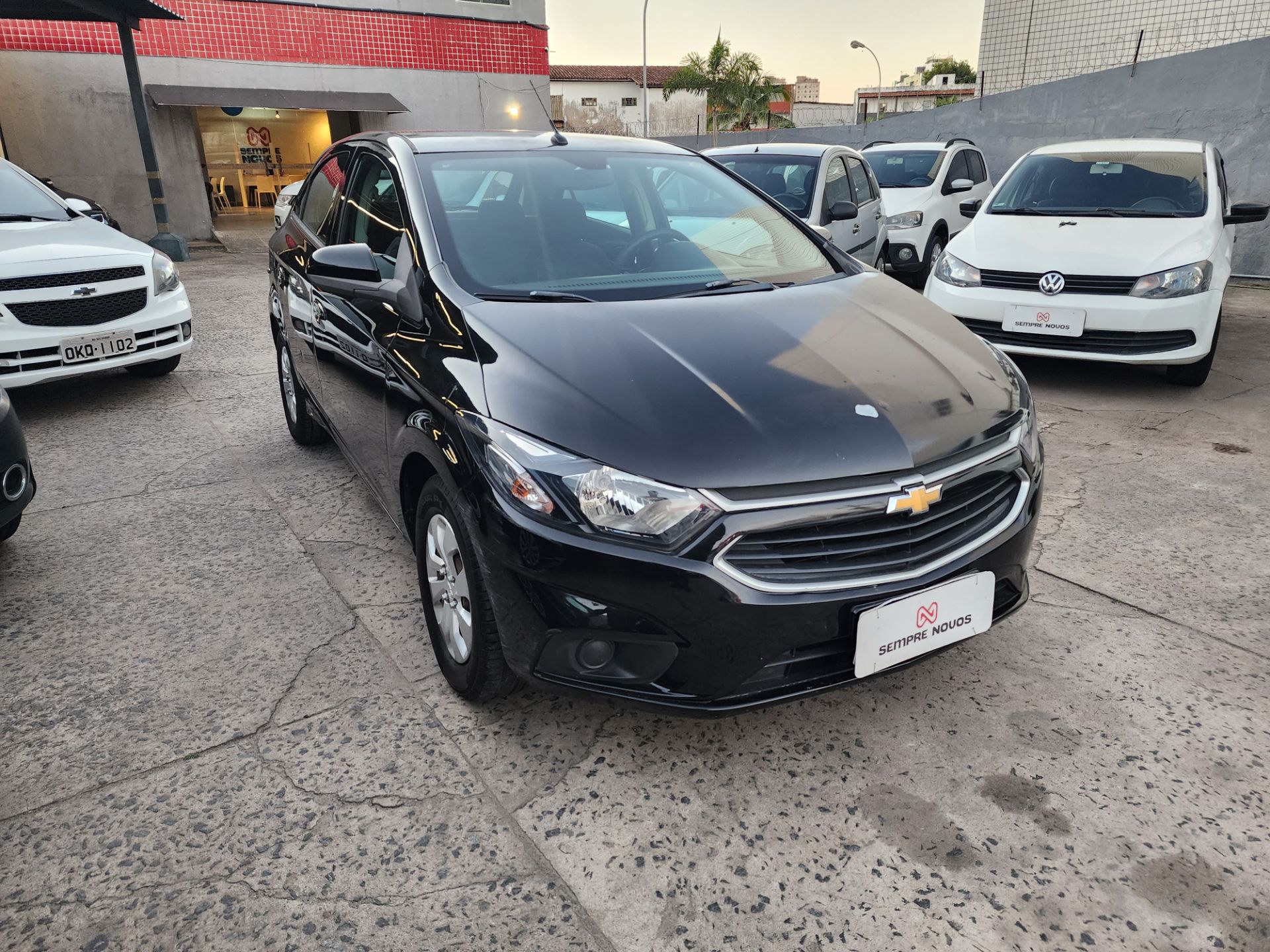 CHEVROLET onix lt 1.0 mecanico 4p