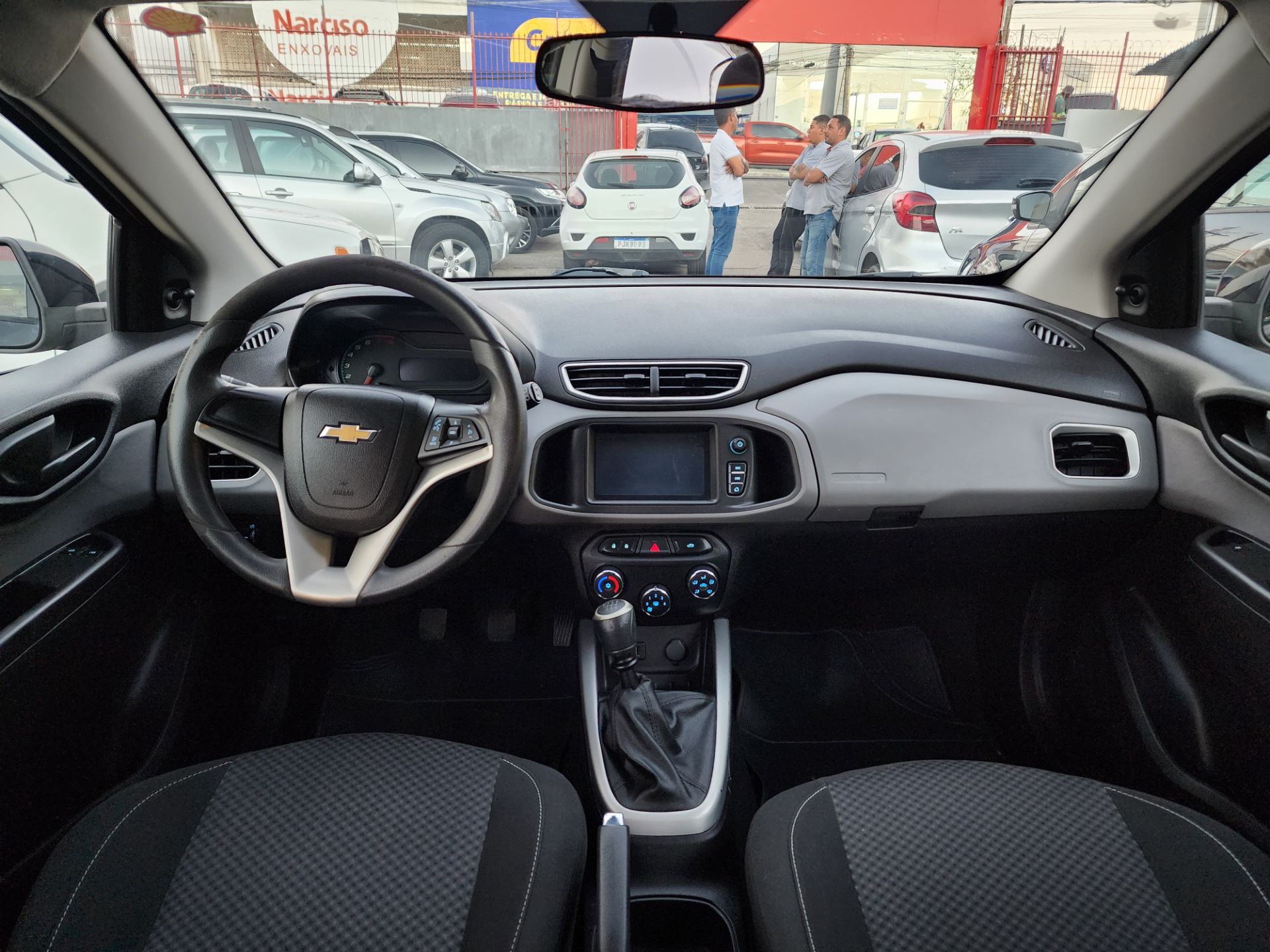 CHEVROLET onix lt 1.0 mecanico 4p
