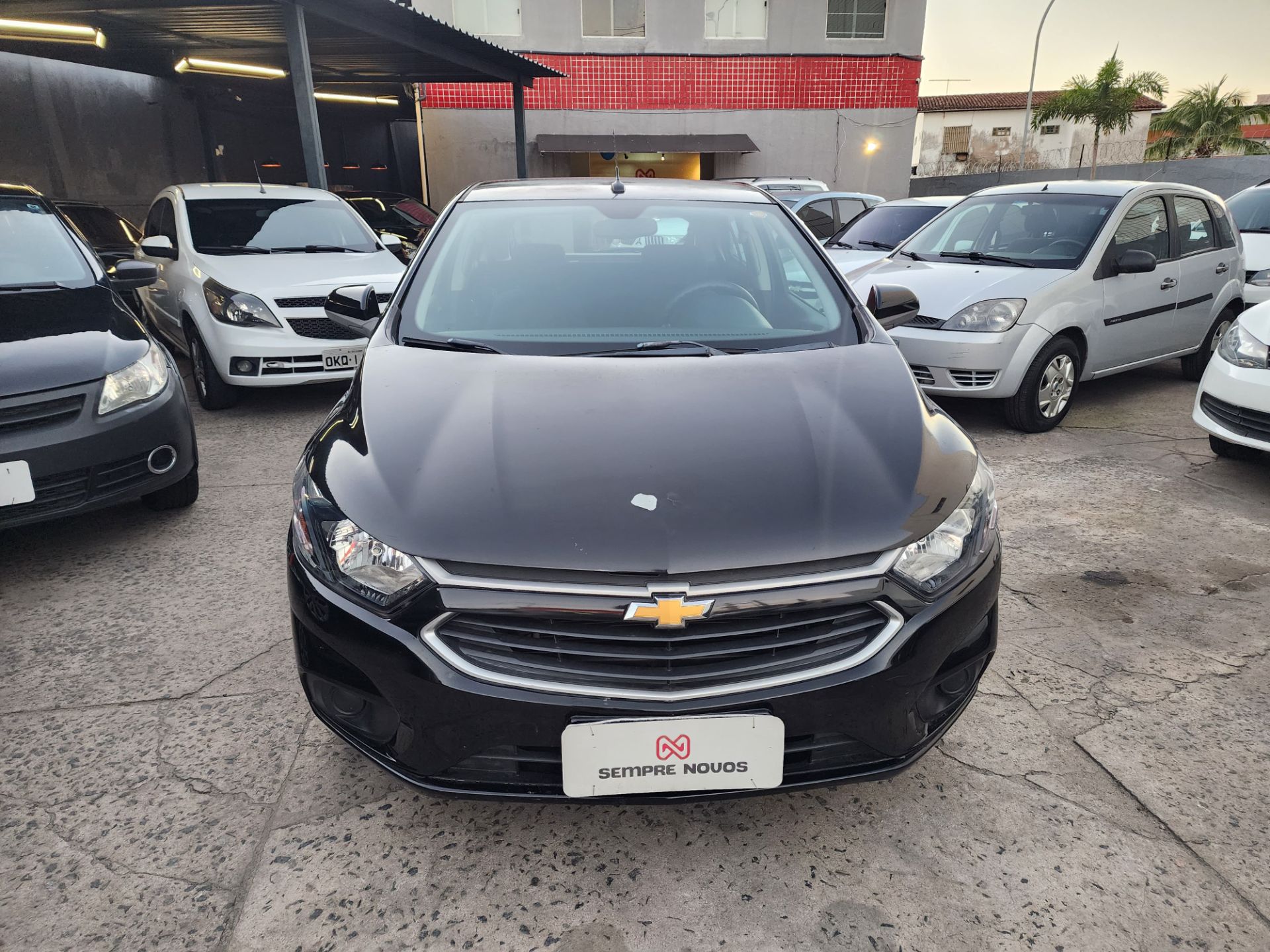 CHEVROLET onix lt 1.0 mecanico 4p