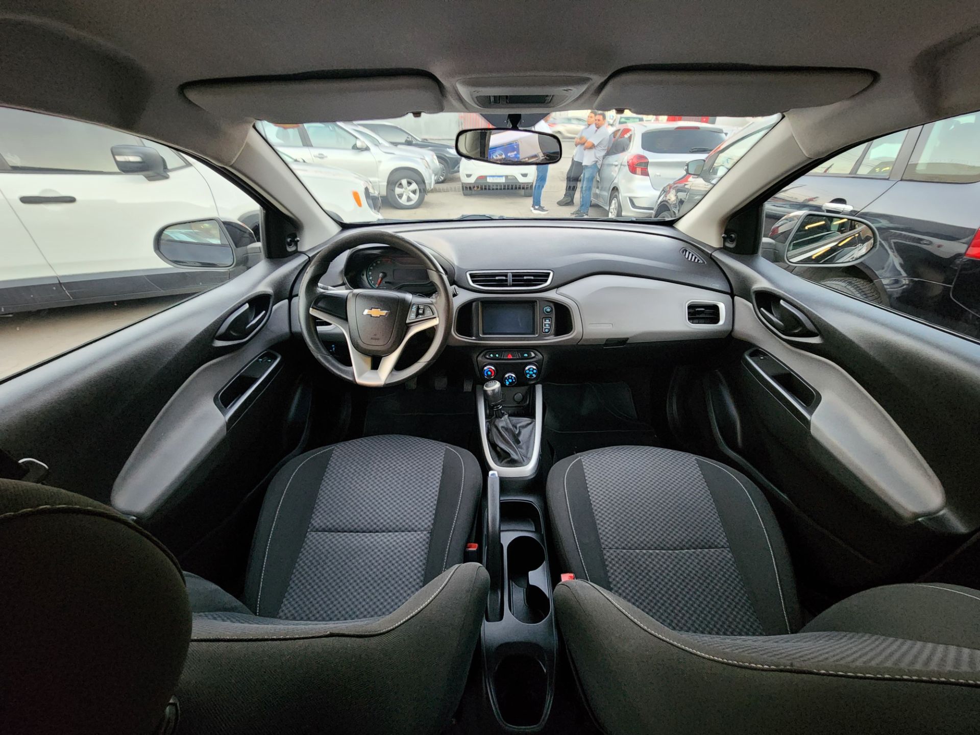 CHEVROLET onix lt 1.0 mecanico 4p
