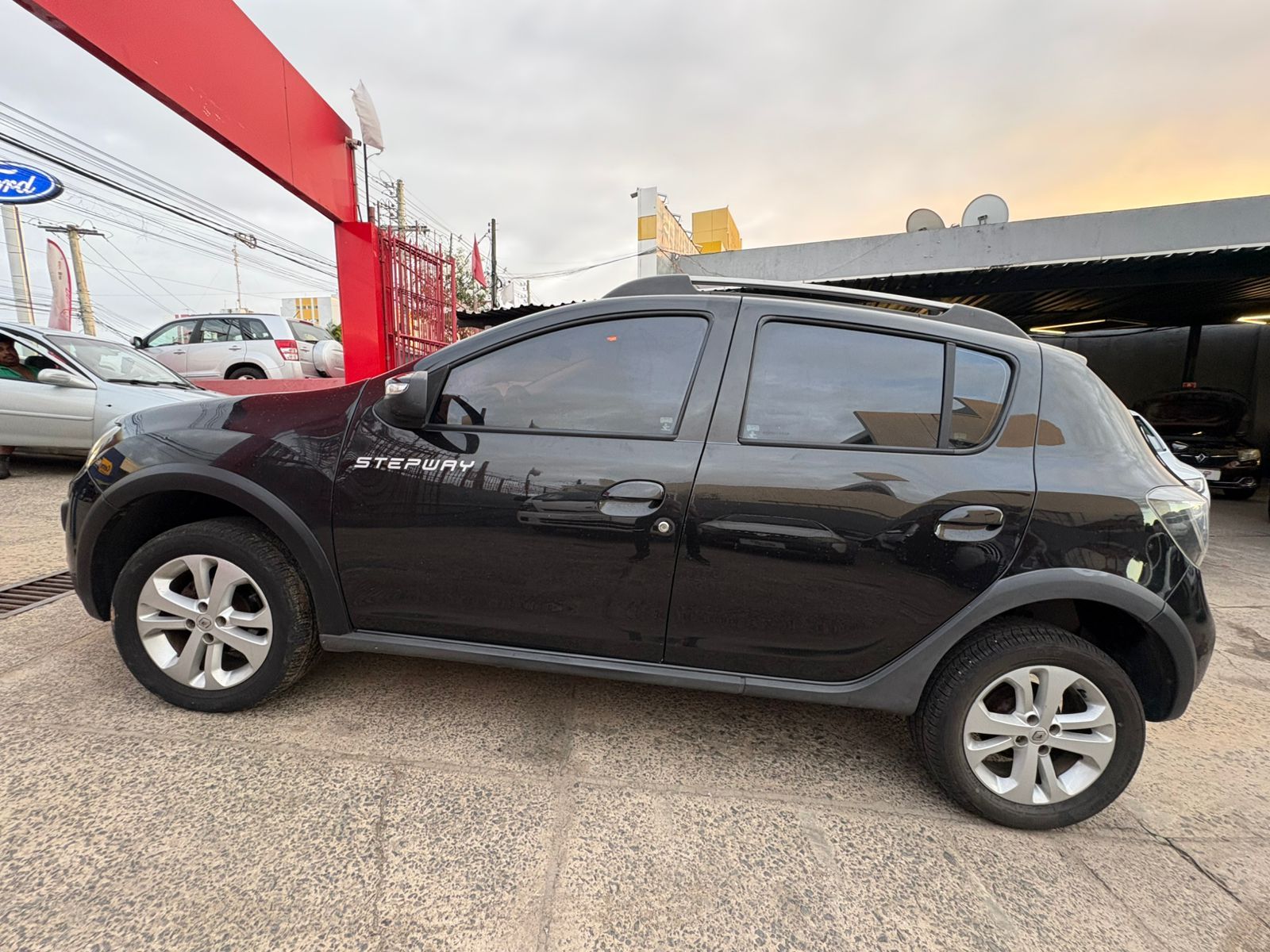 RENAULT sandero step 16r