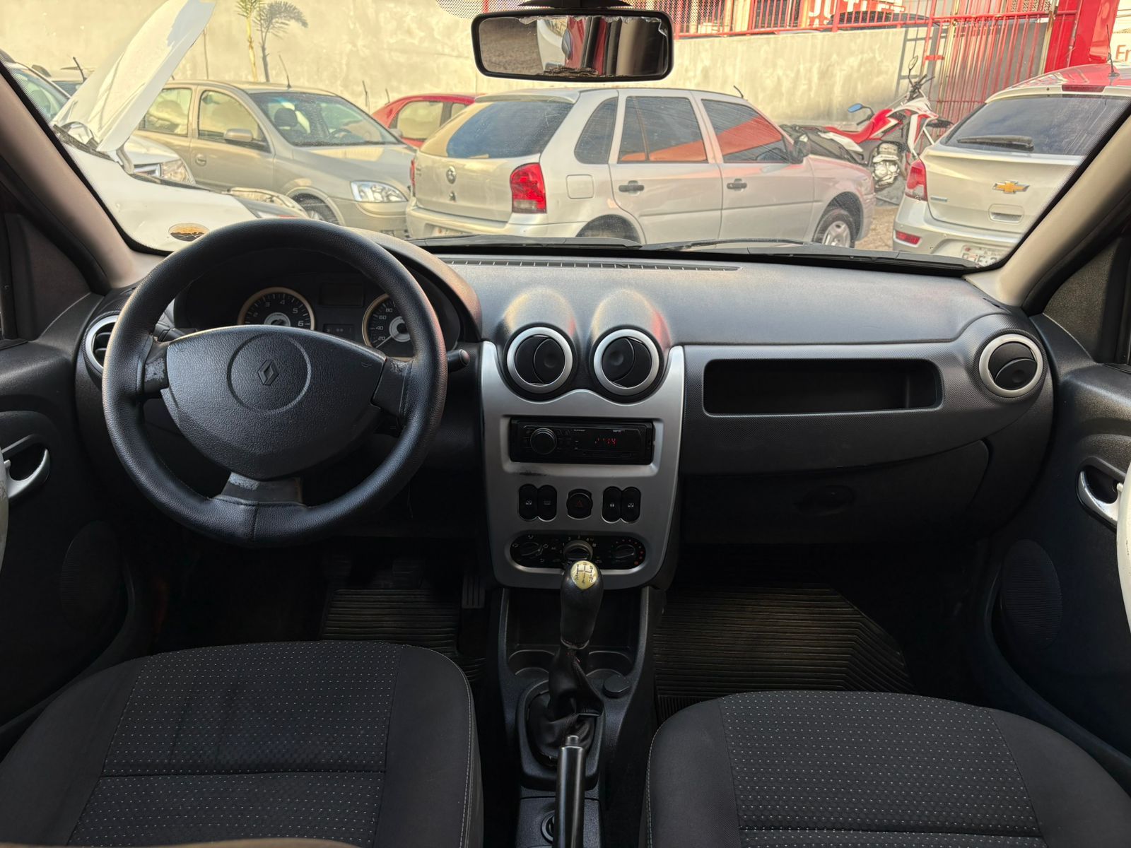 RENAULT sandero exp 16