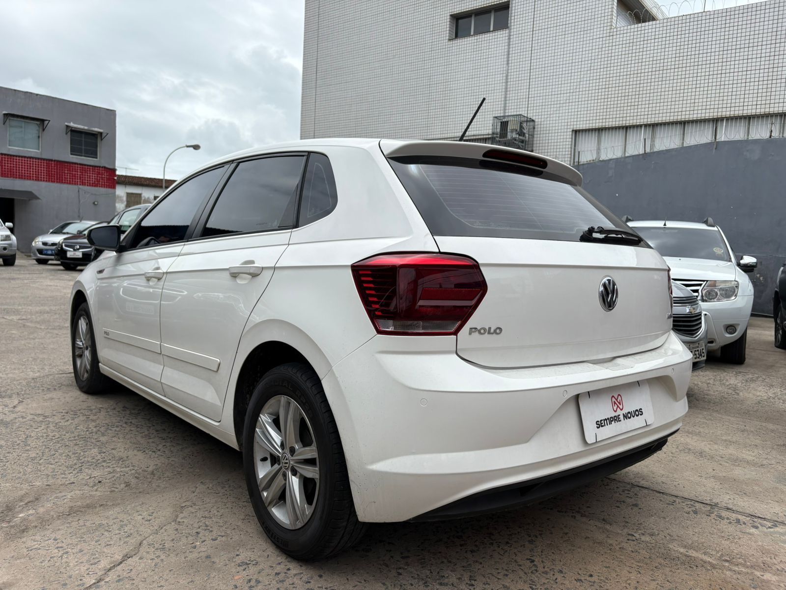 VOLKSWAGEN polo mf