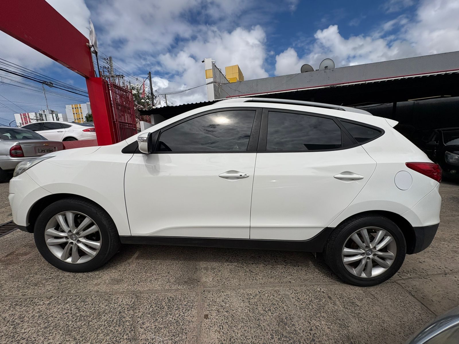 HYUNDAI x35 b
