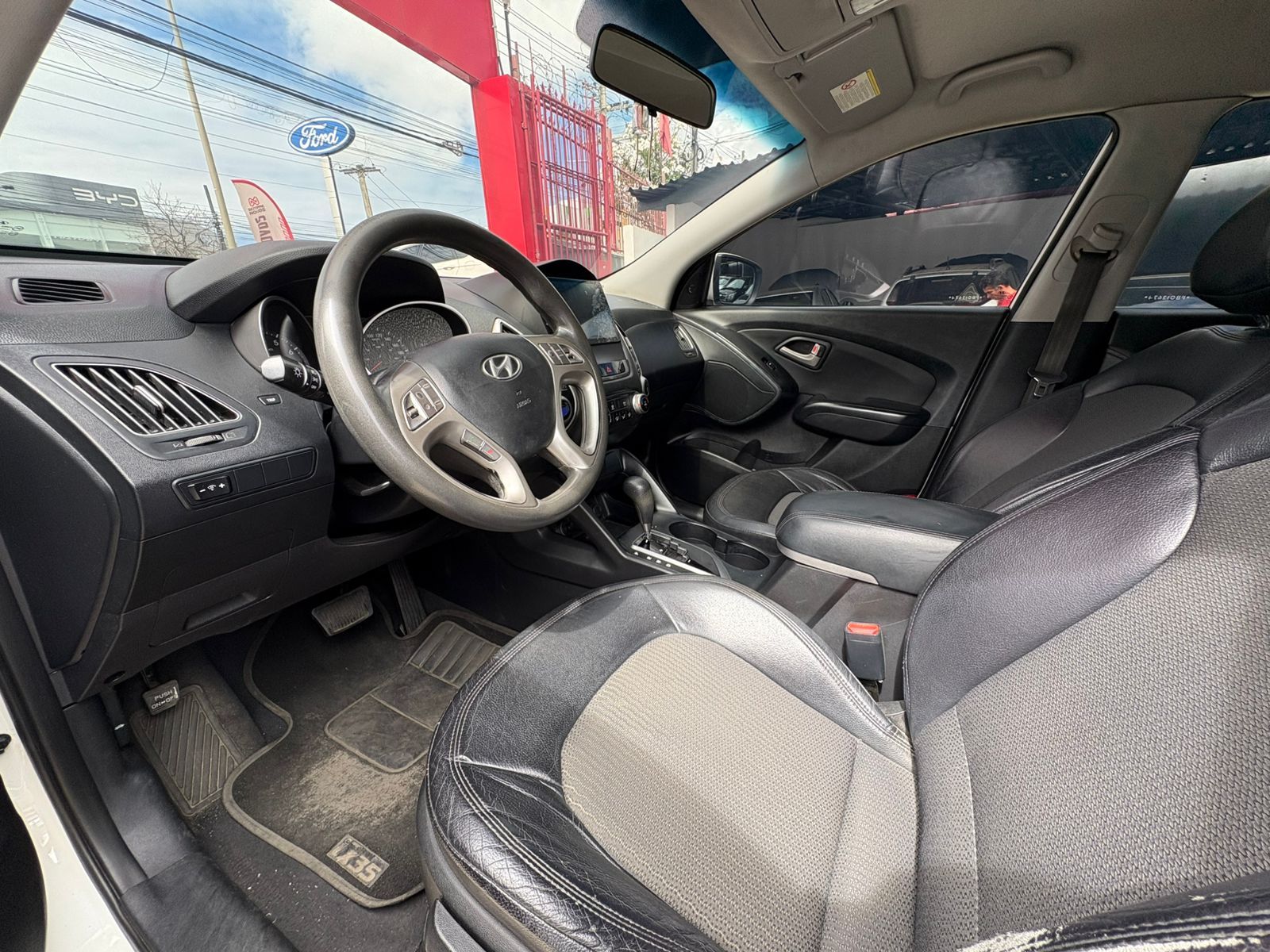 HYUNDAI x35 b
