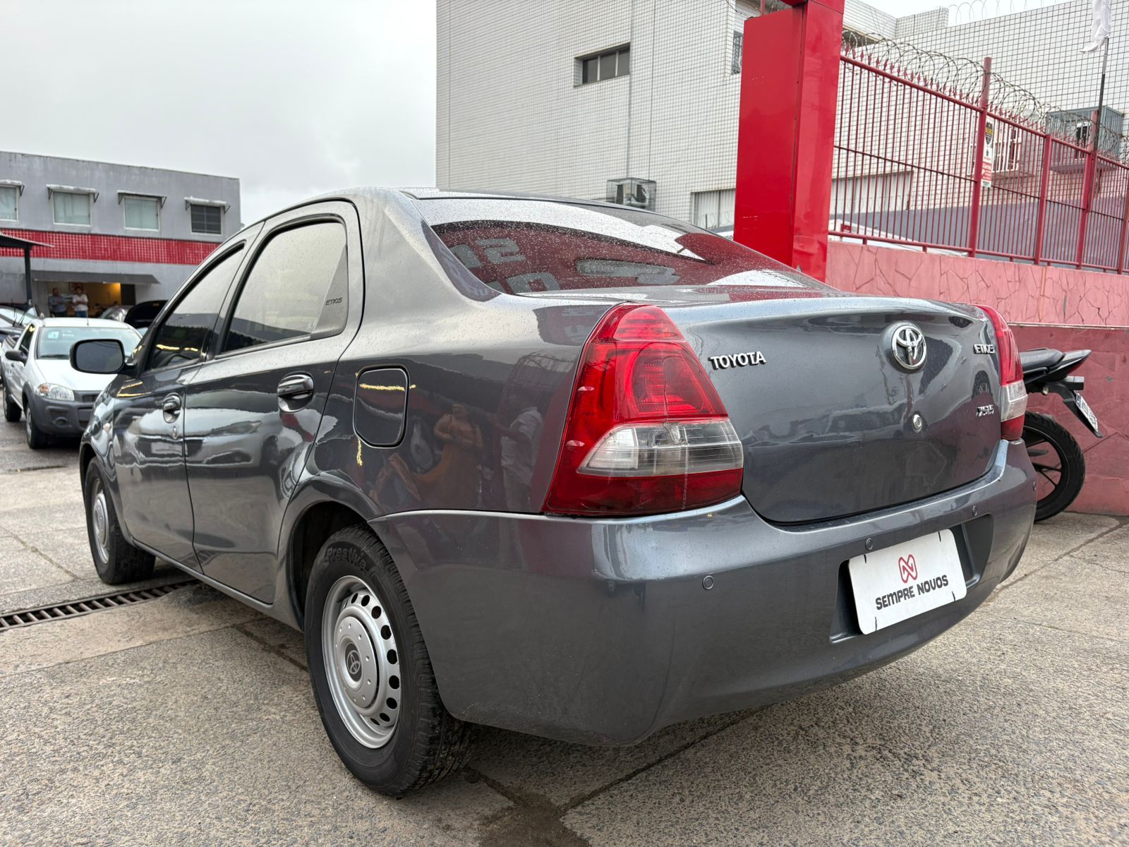 TOYOTA etios sd xs
