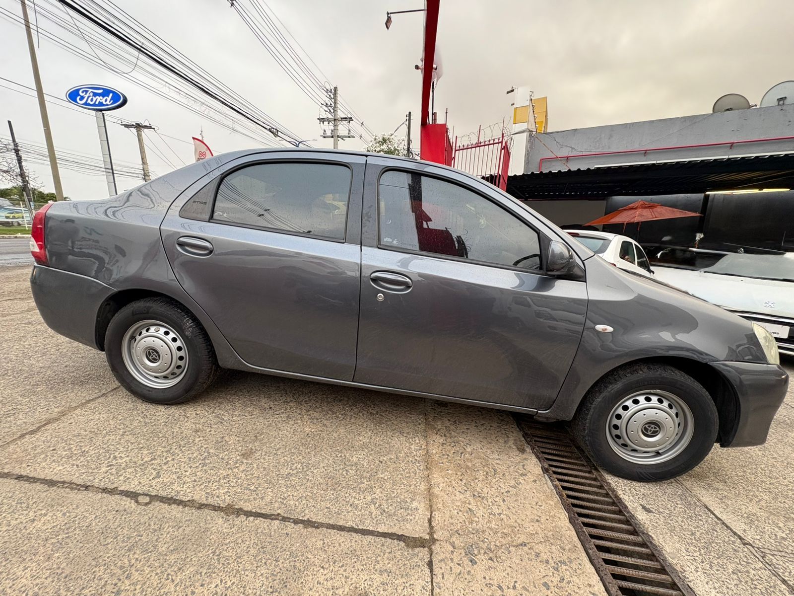 TOYOTA etios sd xs