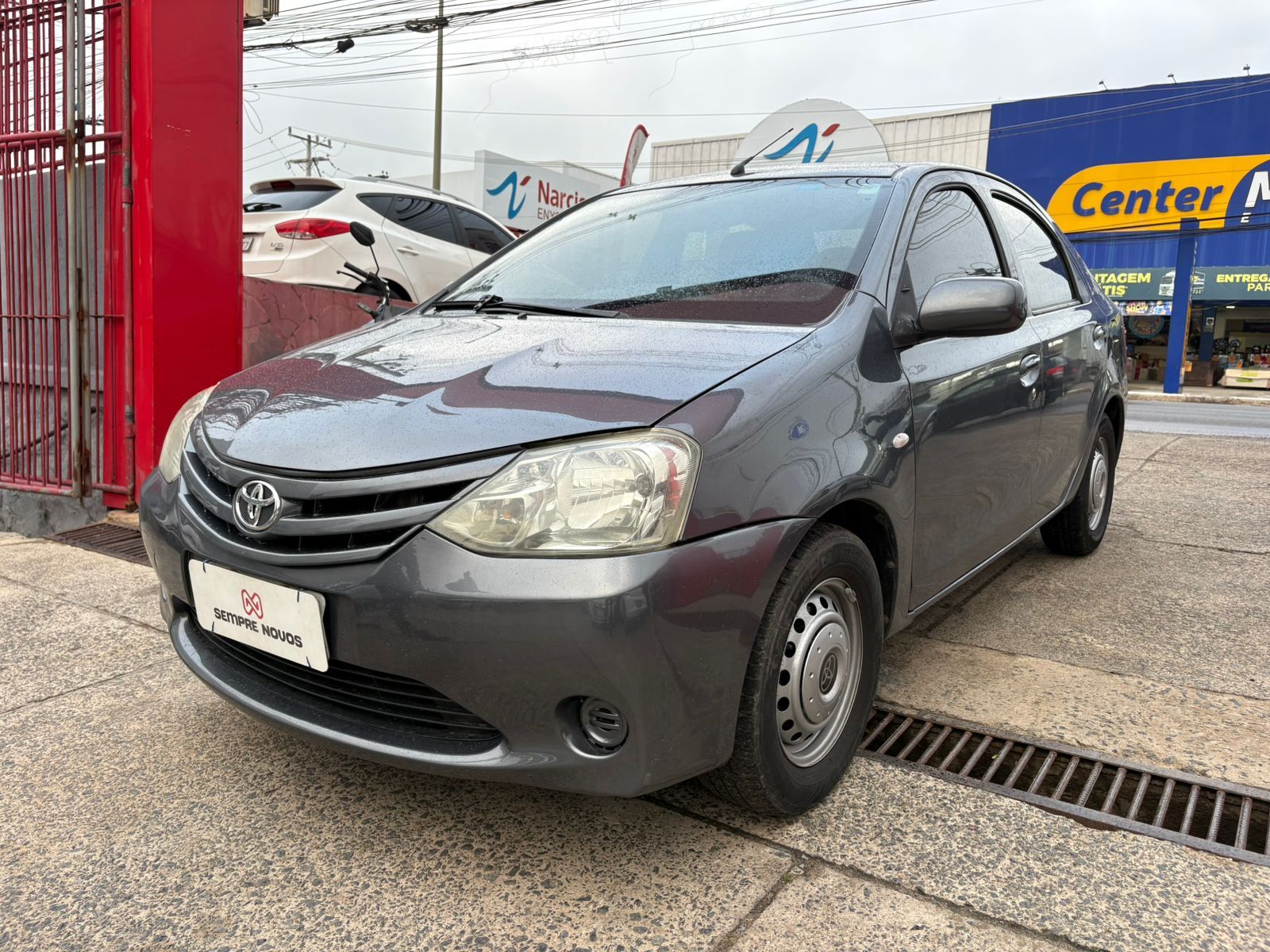 TOYOTA etios sd xs