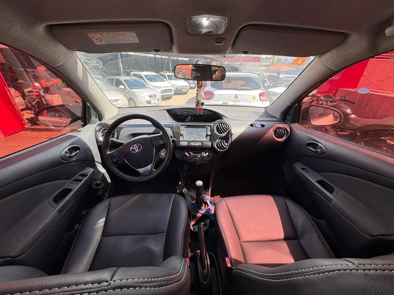 TOYOTA etios sd xls