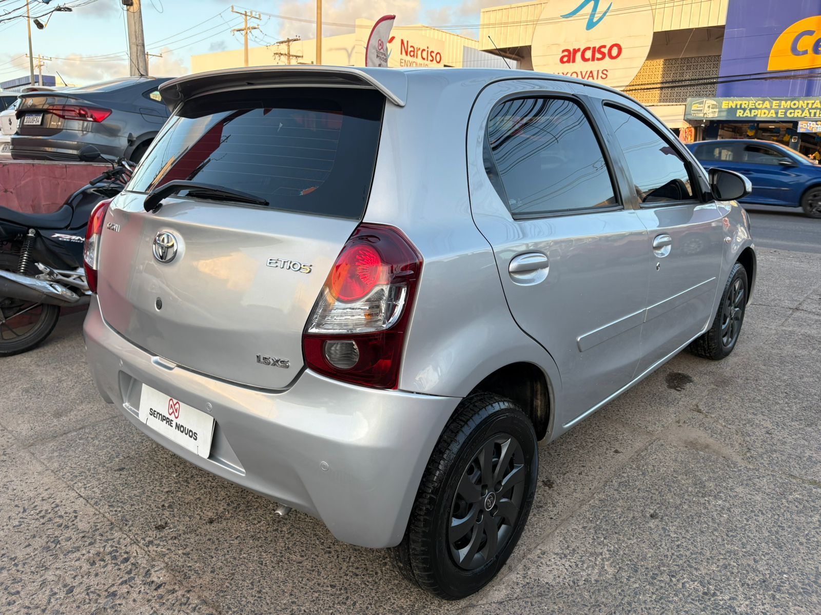 TOYOTA etios hb xs 15