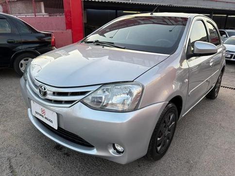 TOYOTA ETIOS HB XS 15