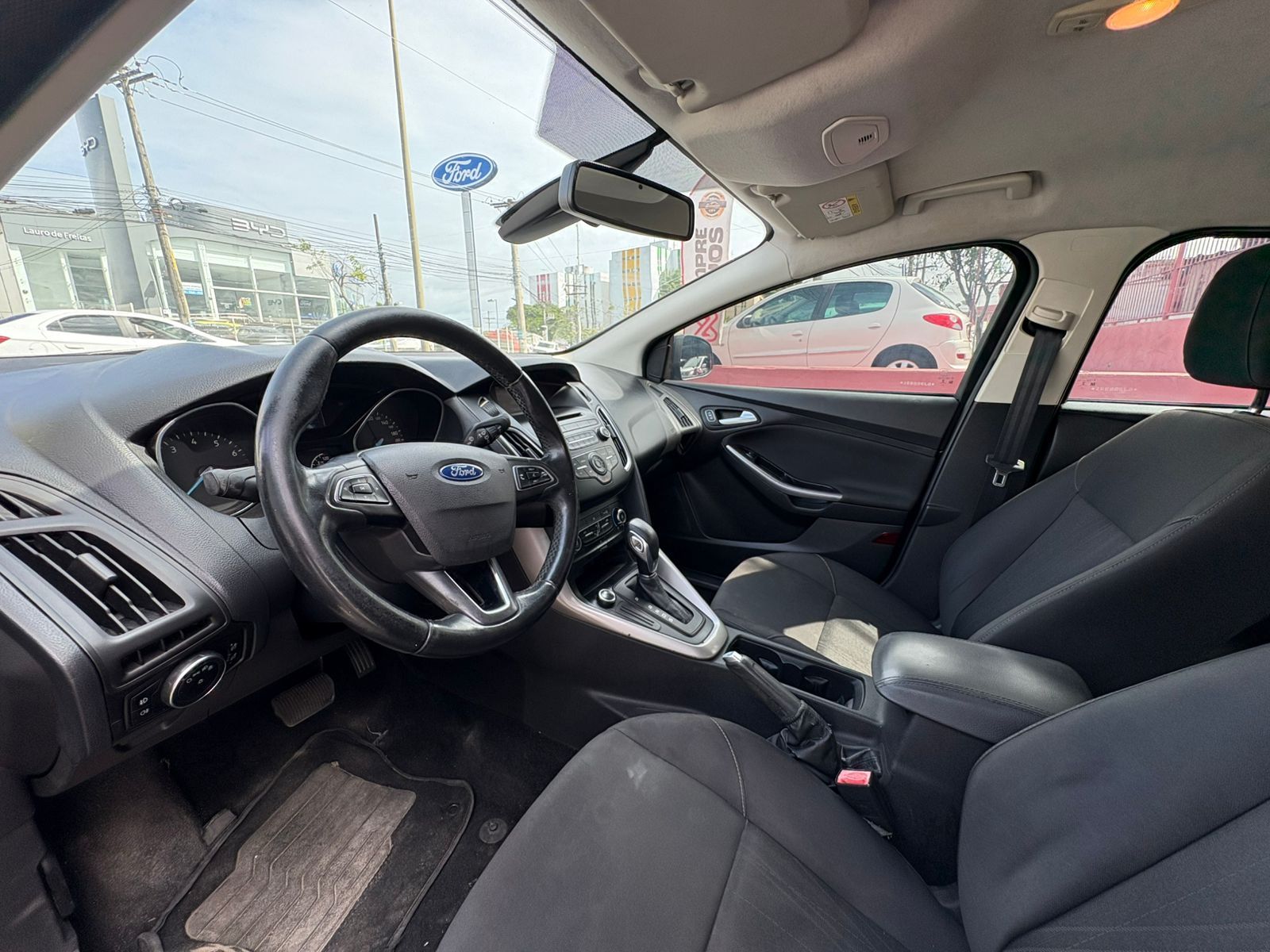 FORD focus se at 2.0sc