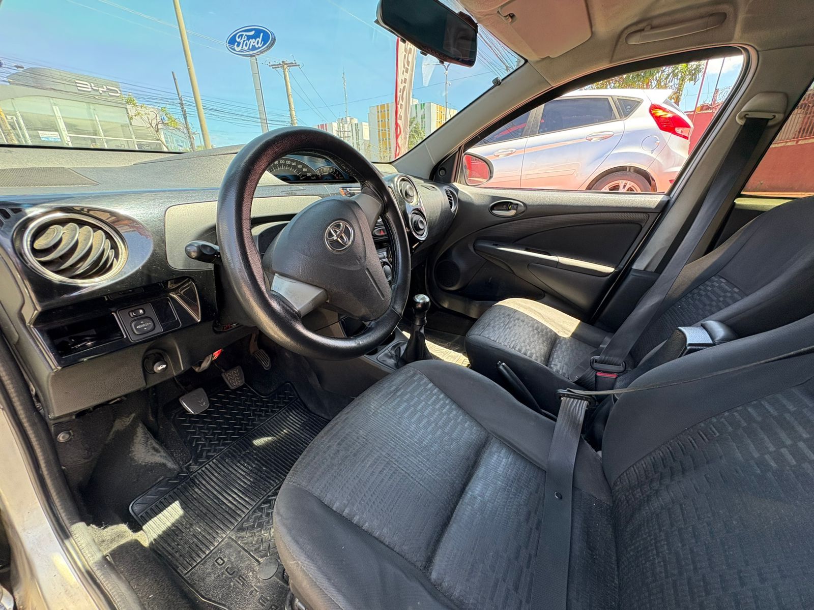 TOYOTA etios sd xs