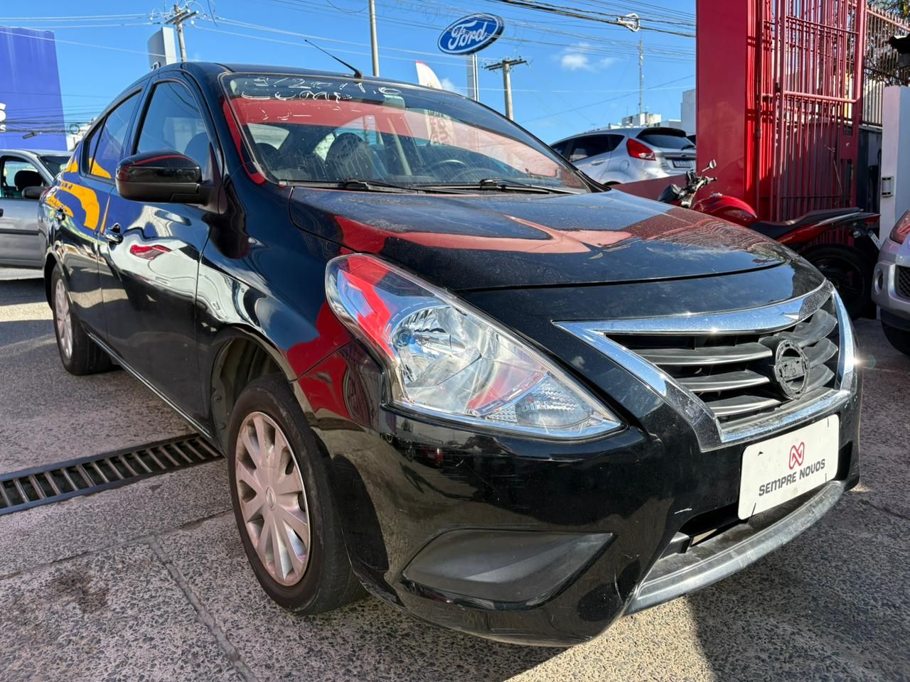 NISSAN versa 10