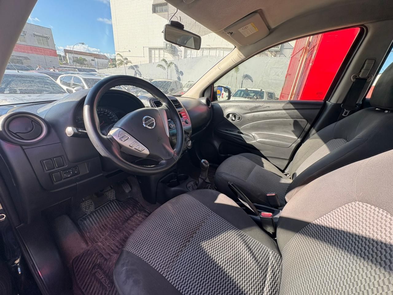 NISSAN versa 10