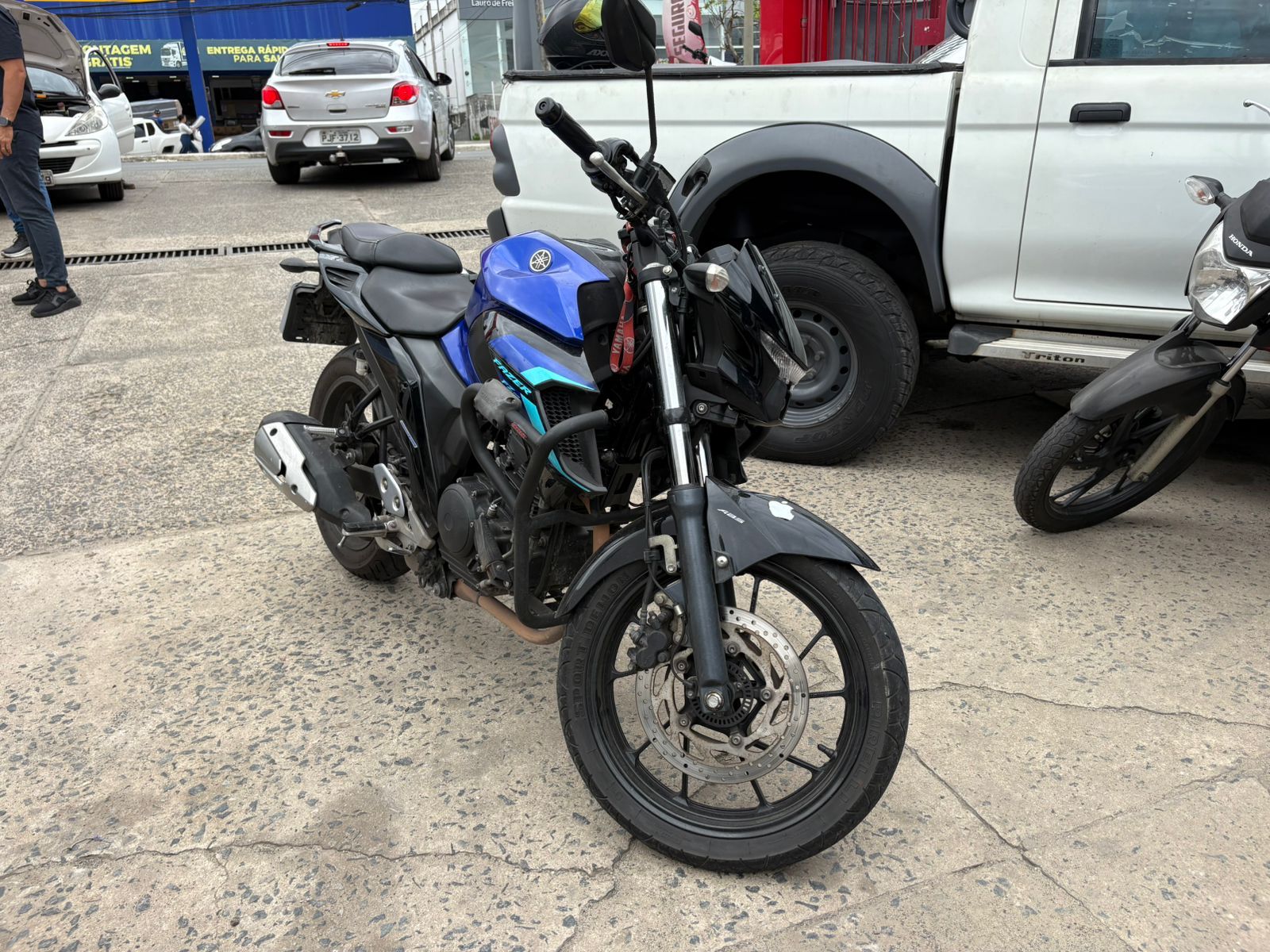 YAMAHA fz25 fazer