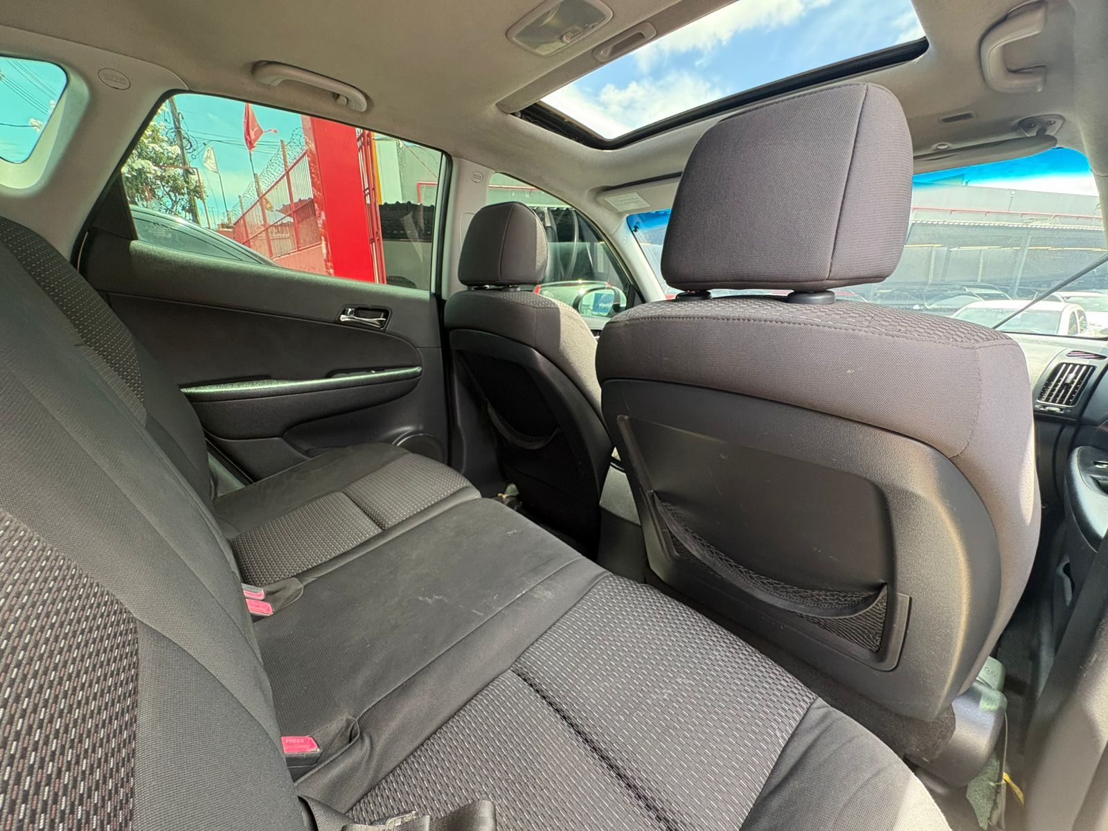 HYUNDAI i30 2.0